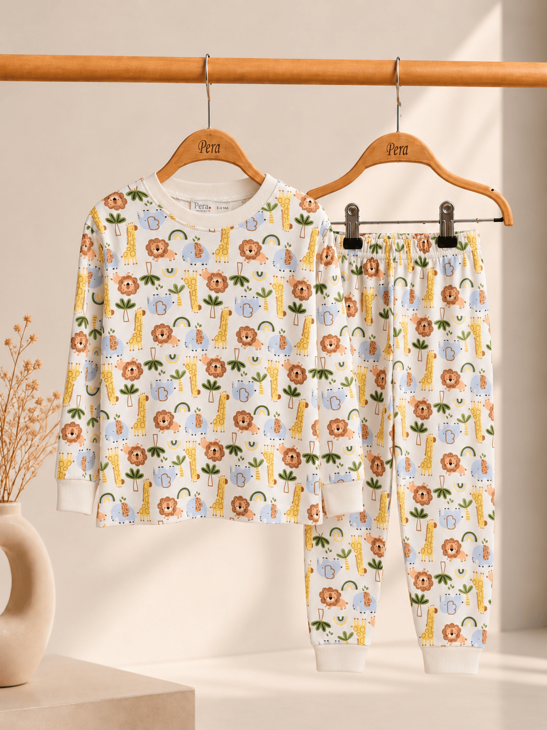 Hayvanat Bahçesi Desenli Kalın Mevsimlik Pijama Takımı (Rahat Kalıp)