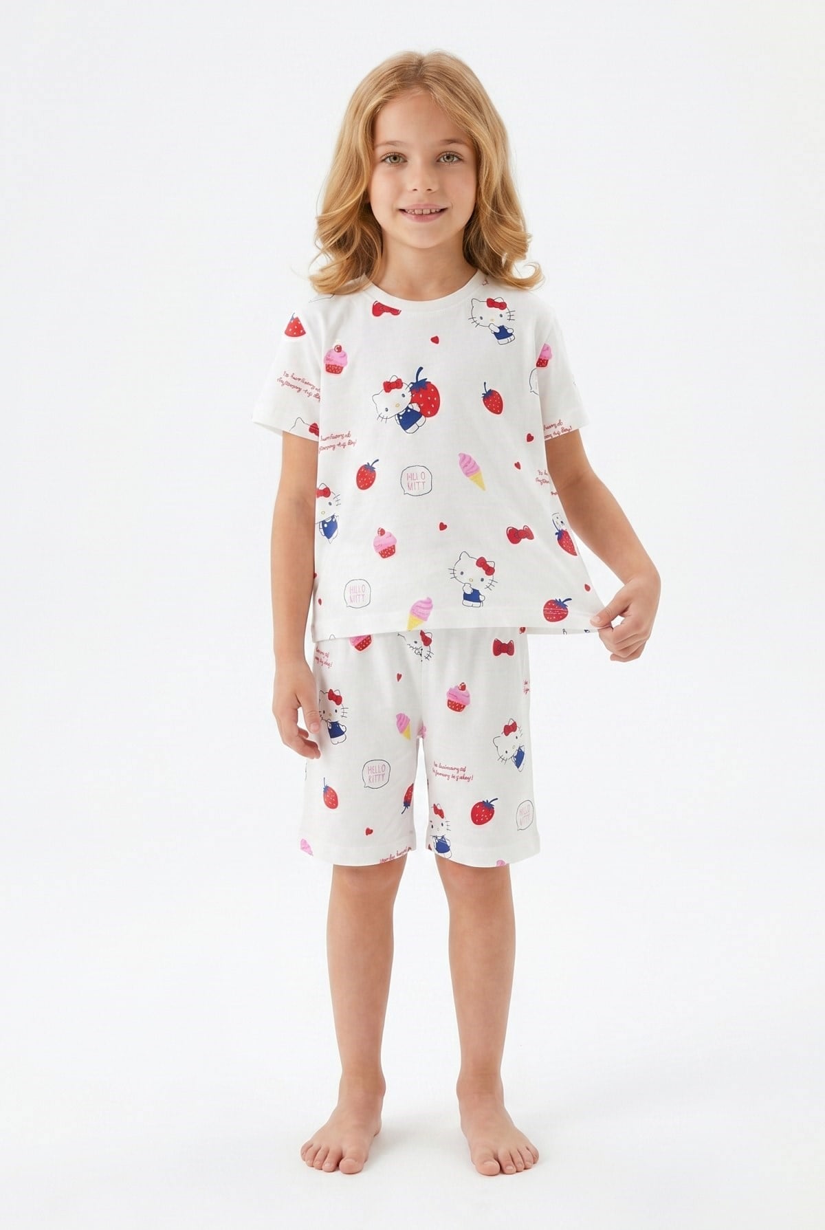 Hello Kitty Desenli Şortlu Pijama Takımı