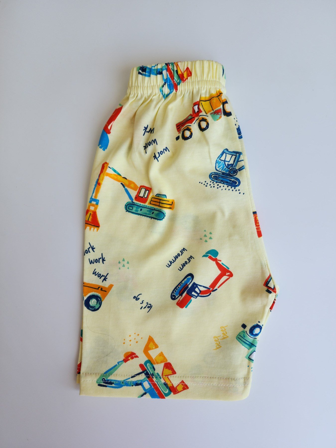 İş Makinesi Desenli Şortlu Pijama Takımı