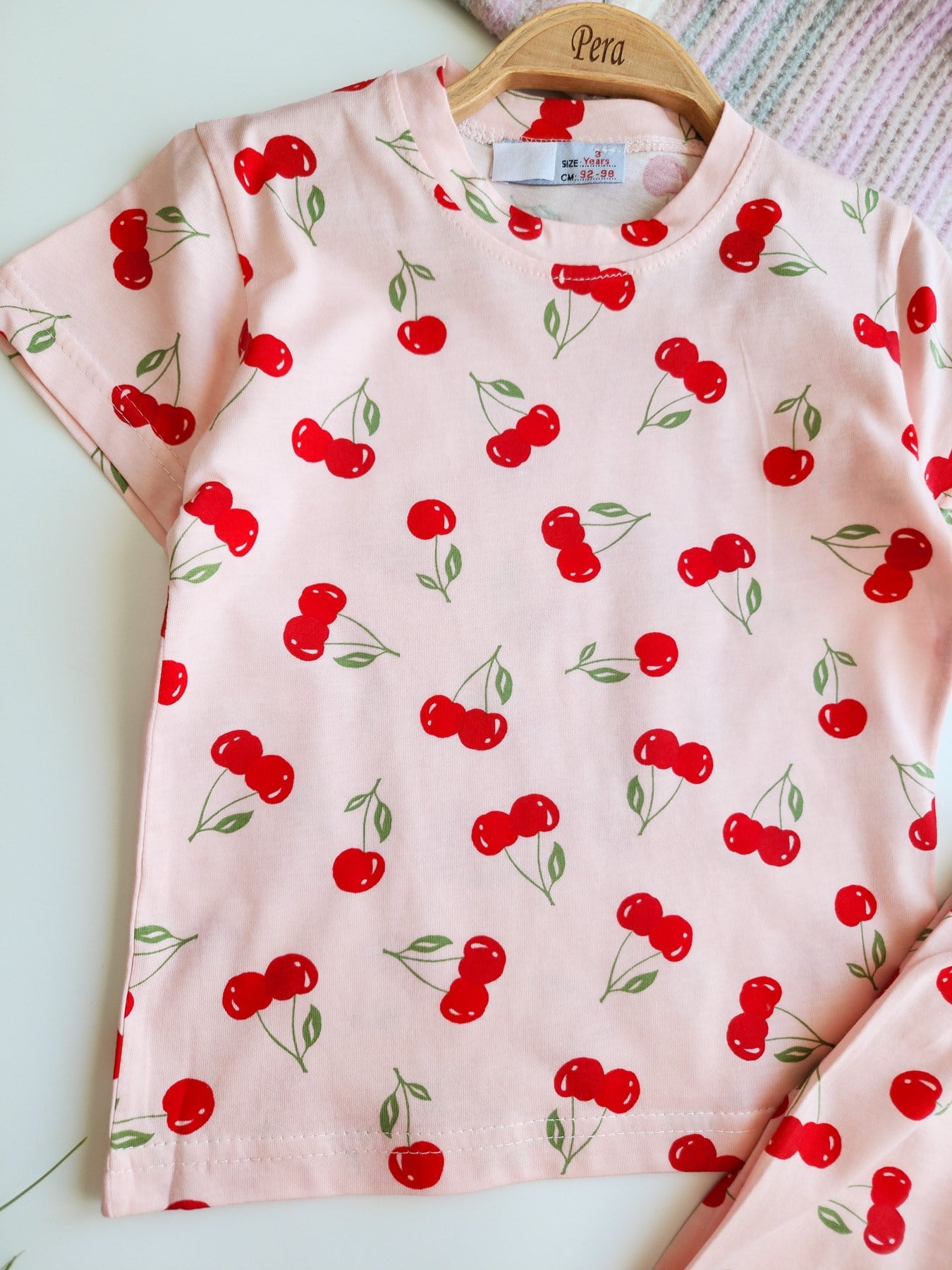 Kiraz Desenli Şortlu Pijama Takımı