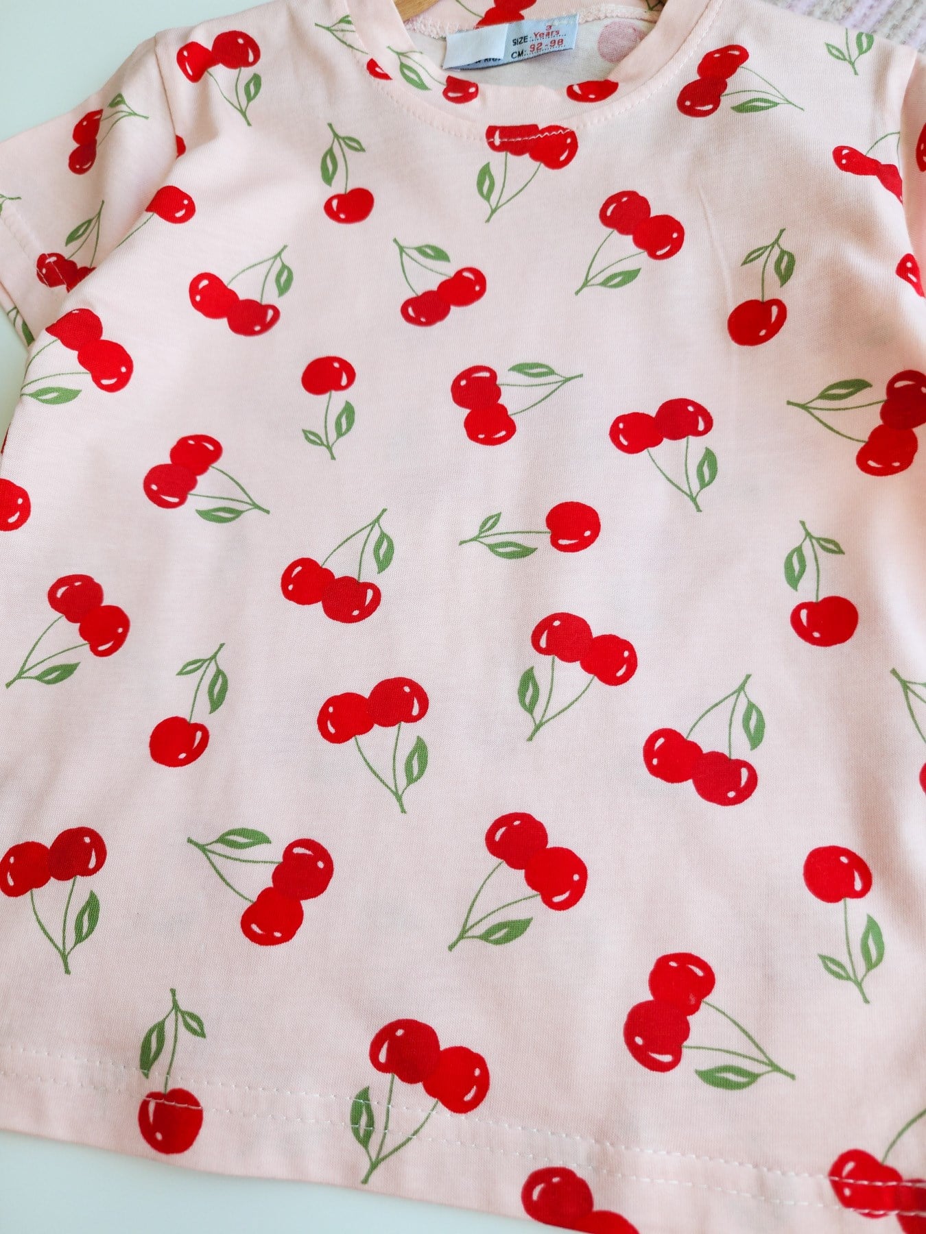 Kiraz Desenli Şortlu Pijama Takımı