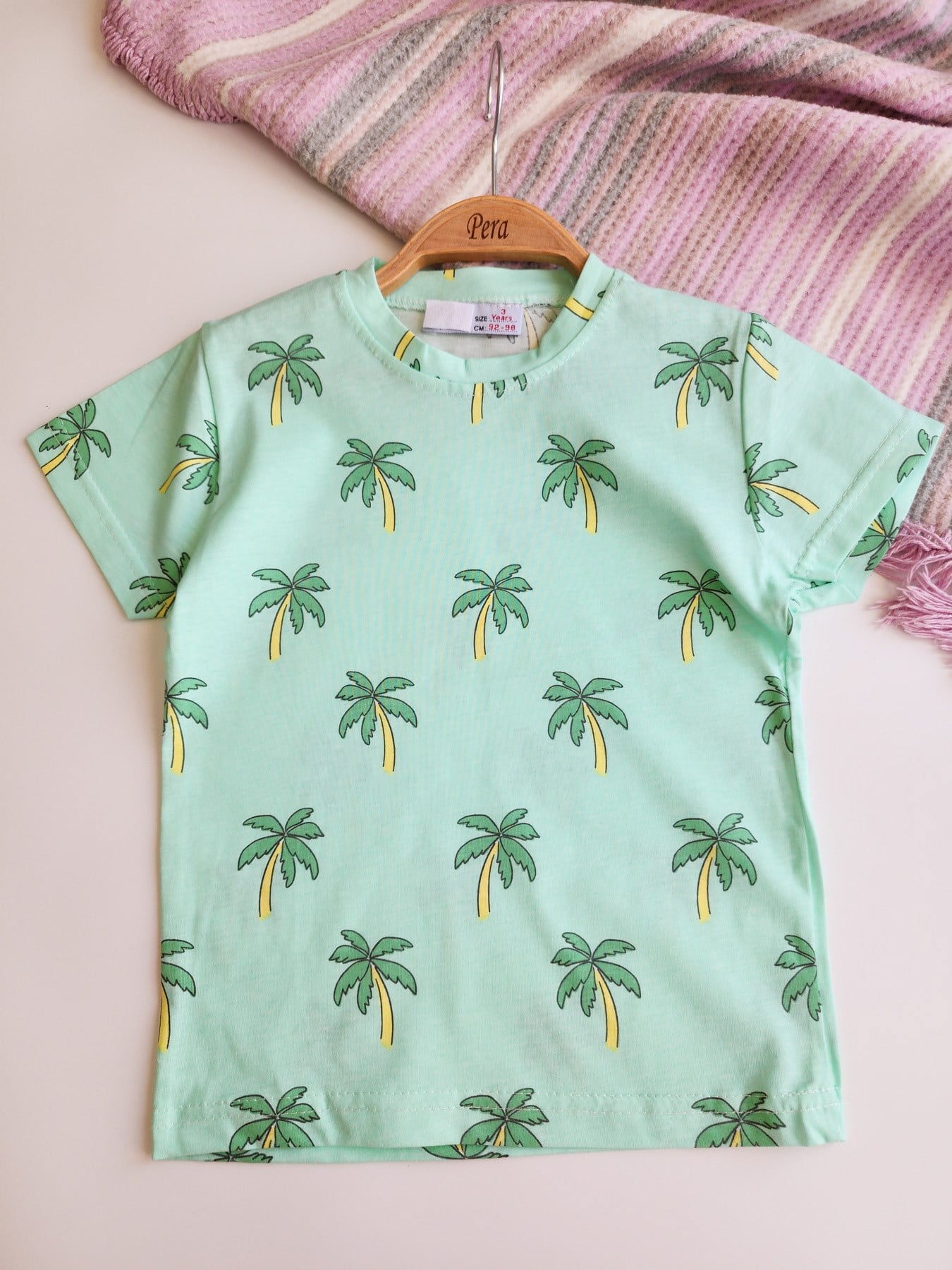 Palmiye Desenli Şortlu Pijama Takımı