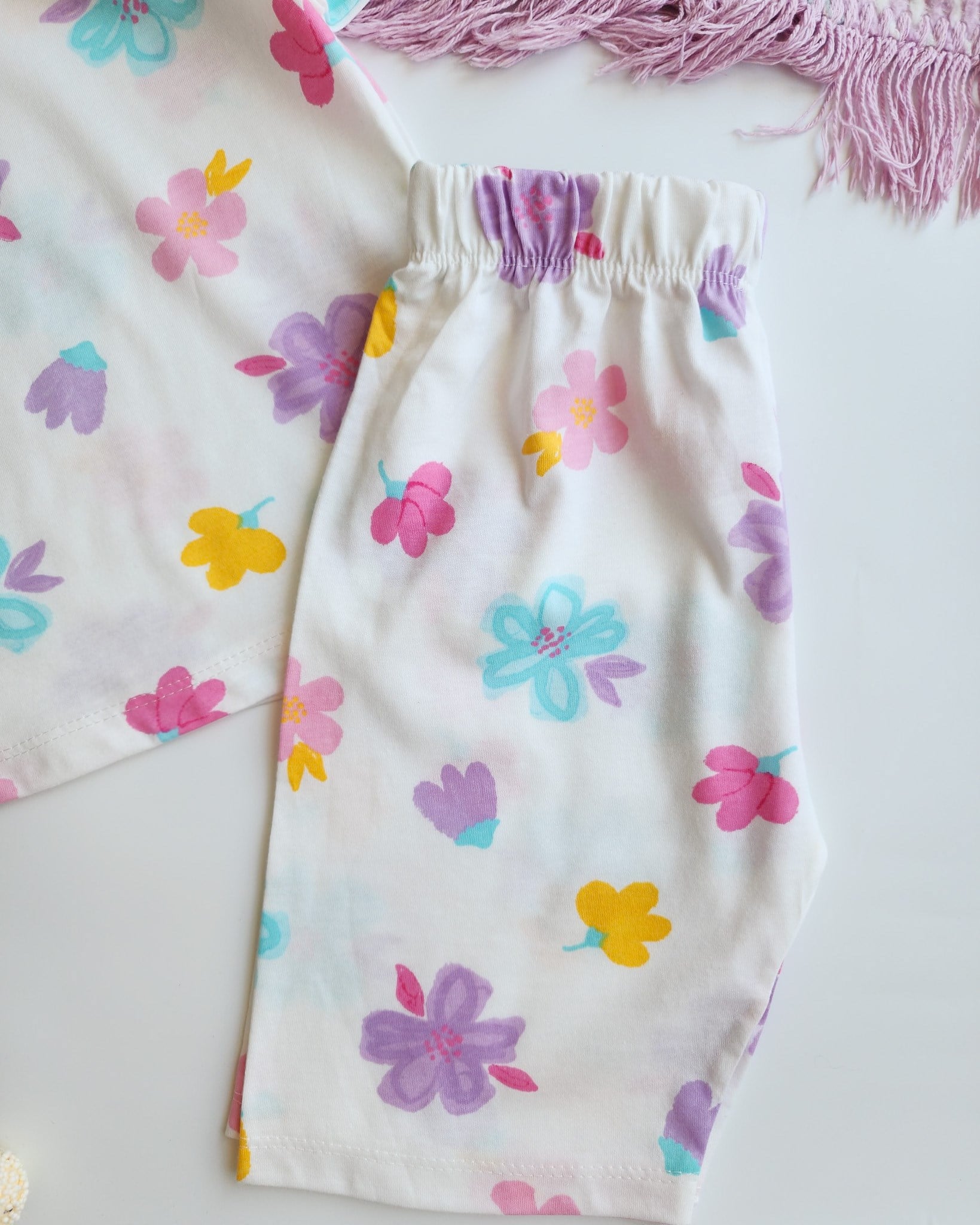 Şortlu Çiçek Desenli Pijama Takımı