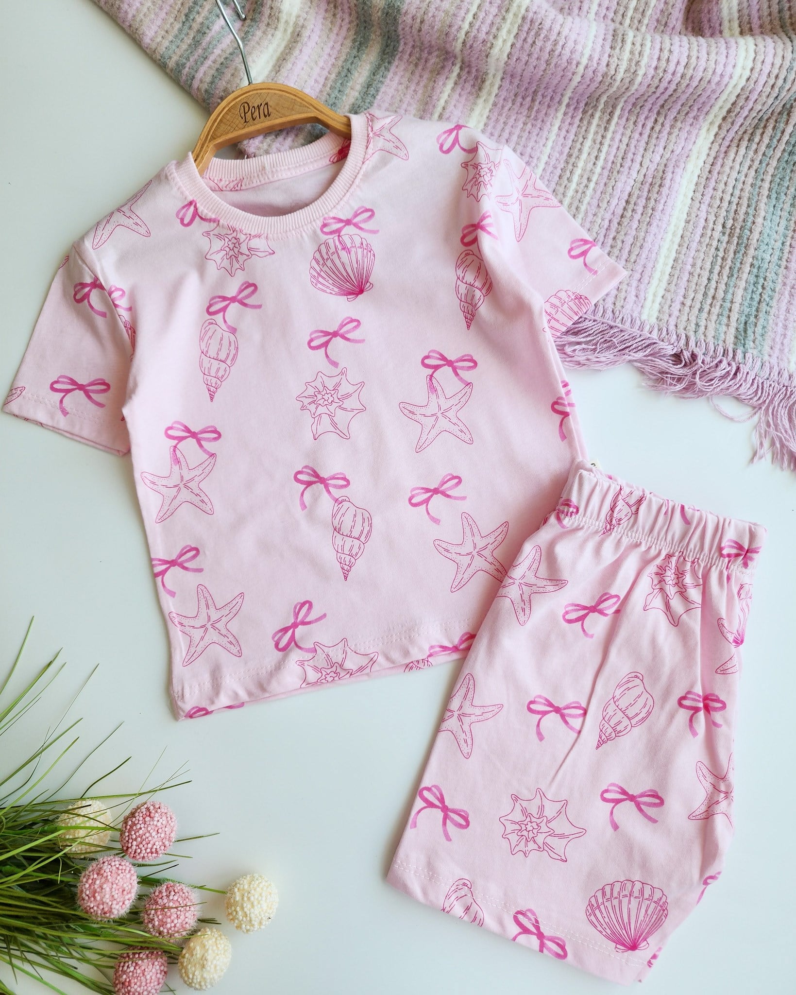 Şortlu Deniz Kabuğu Desenli Pijama Takımı