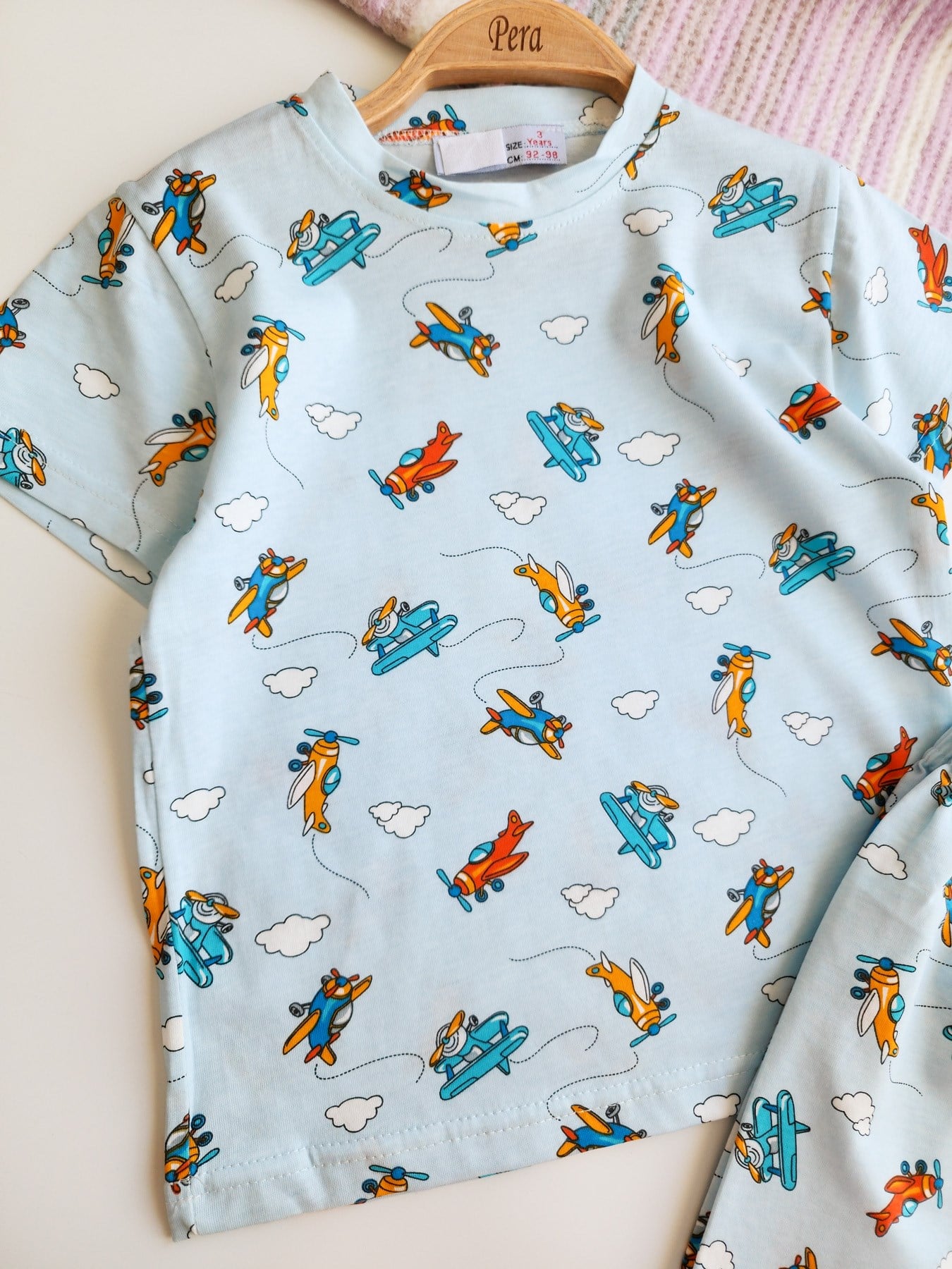 Uçak Desenli Şortlu Pijama Takımı