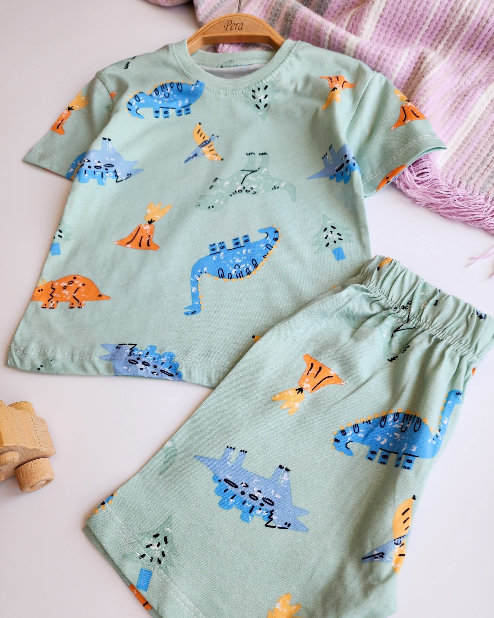 Yazlık Şortlu Pijama Takımı