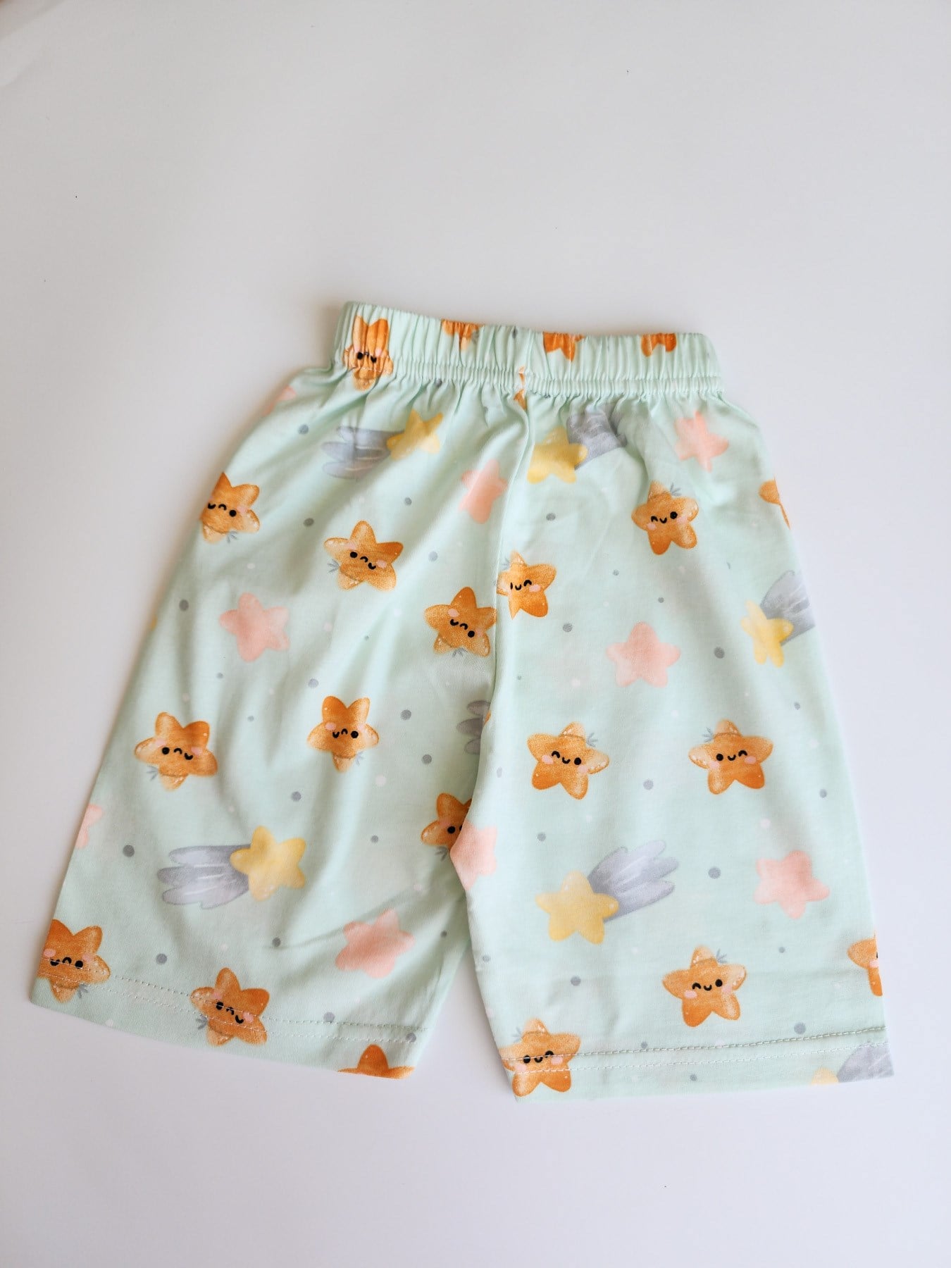 Yıldız Desenli Şortlu Pijama Takımı
