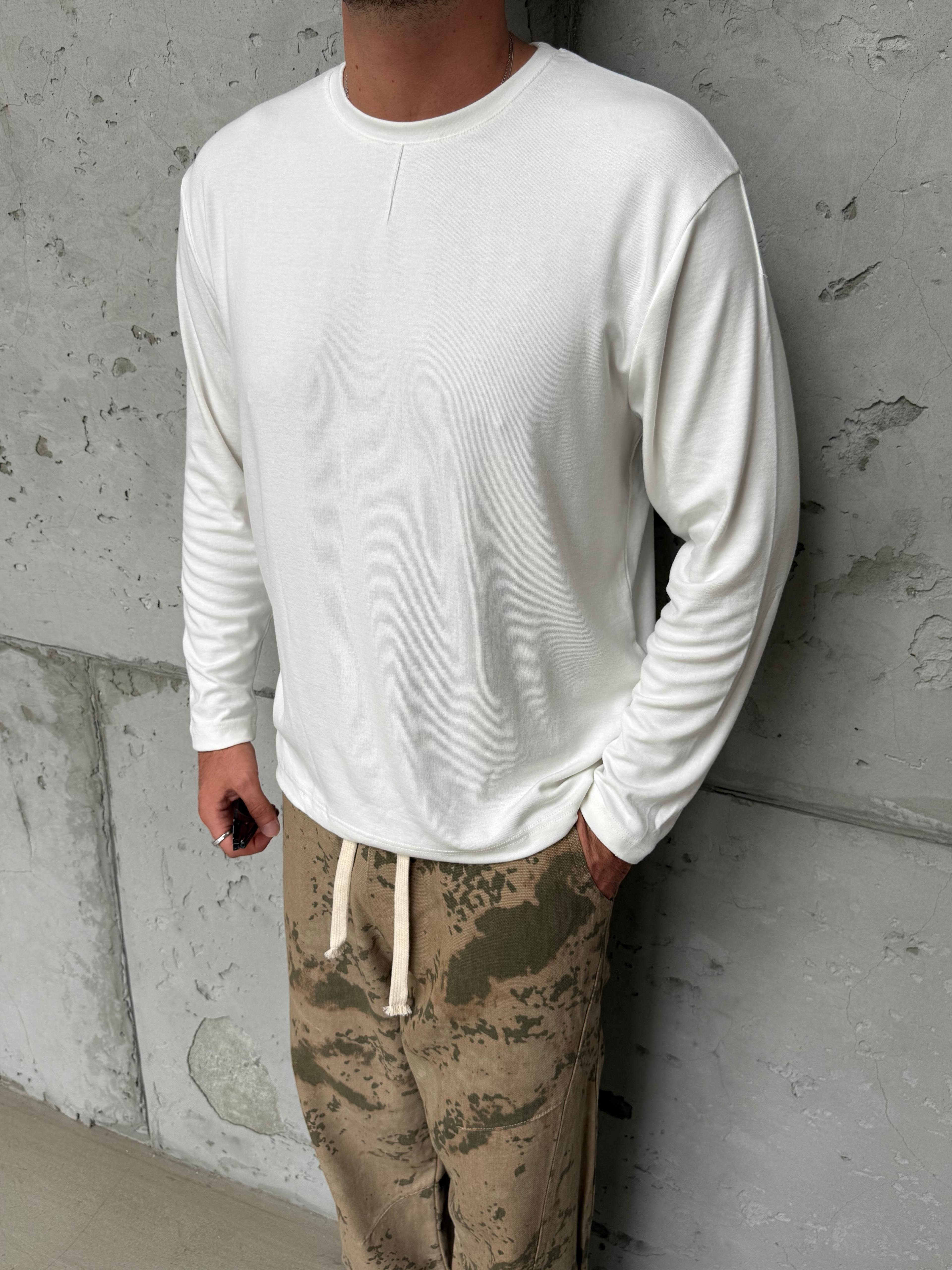 Beyaz Dikiş Detay Sweatshirt