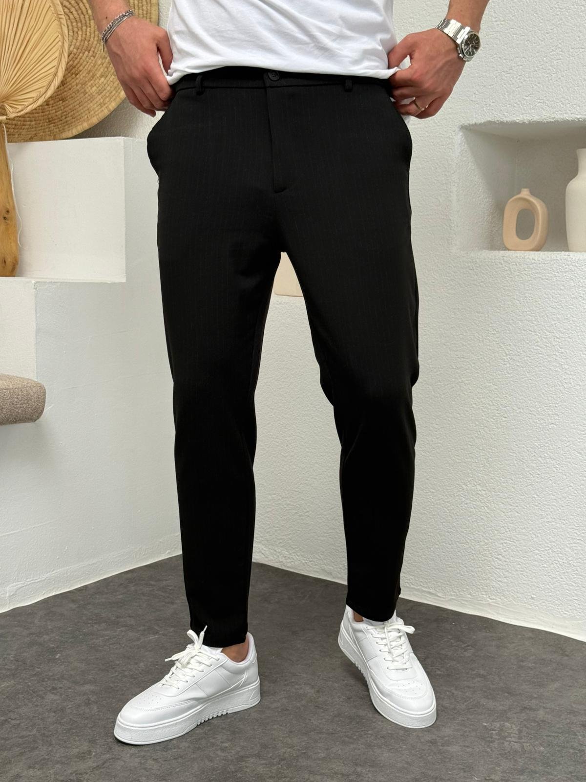 Siyah Çizgi Detay Slimfit Pantolon