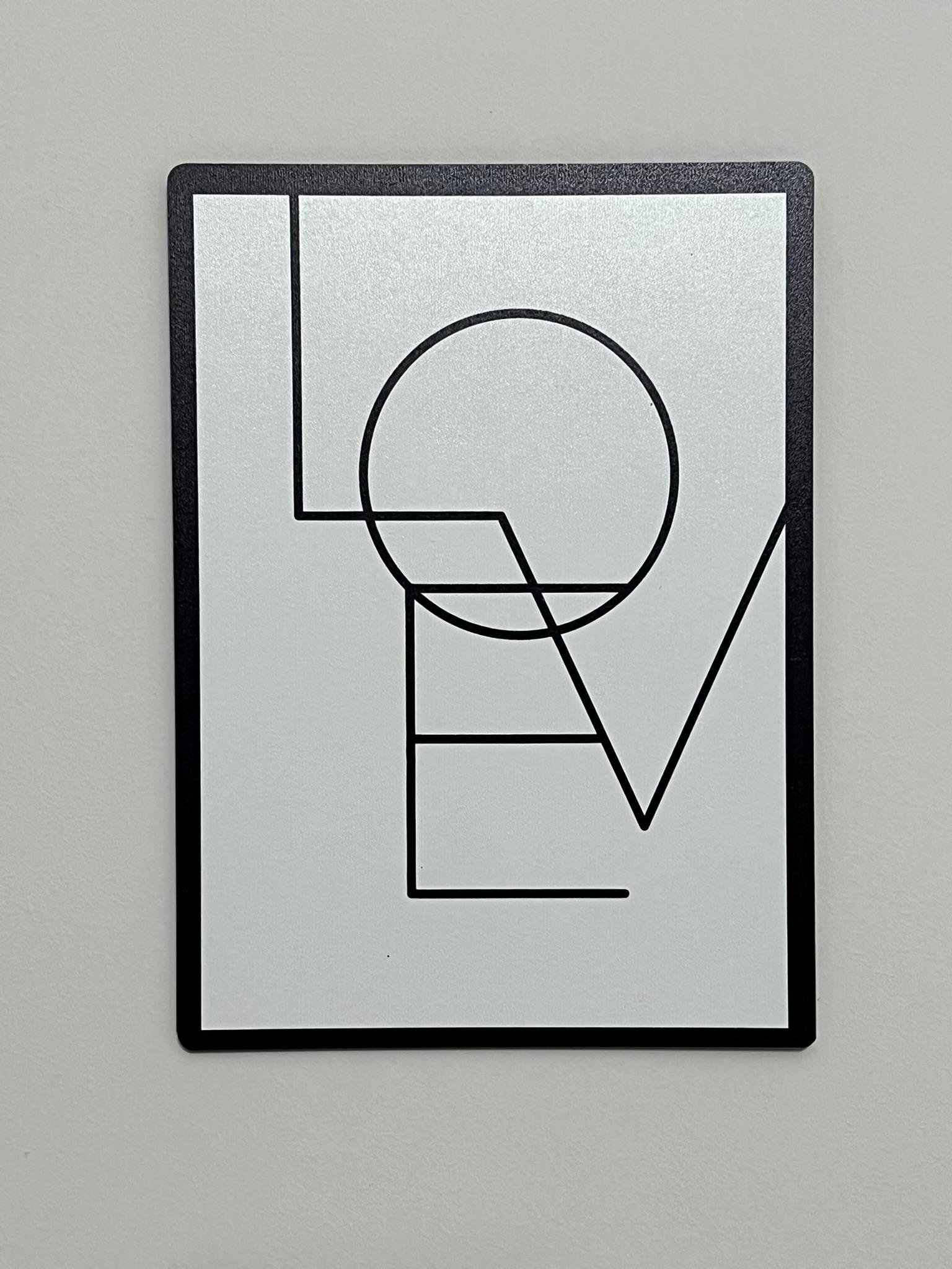 LOVE Yazılı Minimal Çizgisel Duvar Tablosu
