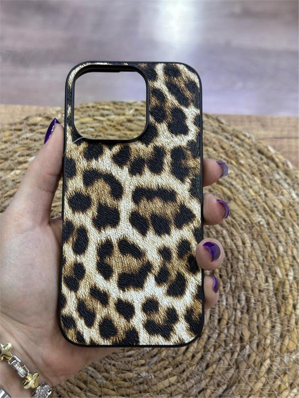 iPhone 16 Pro Kılıf - Deri Leopar