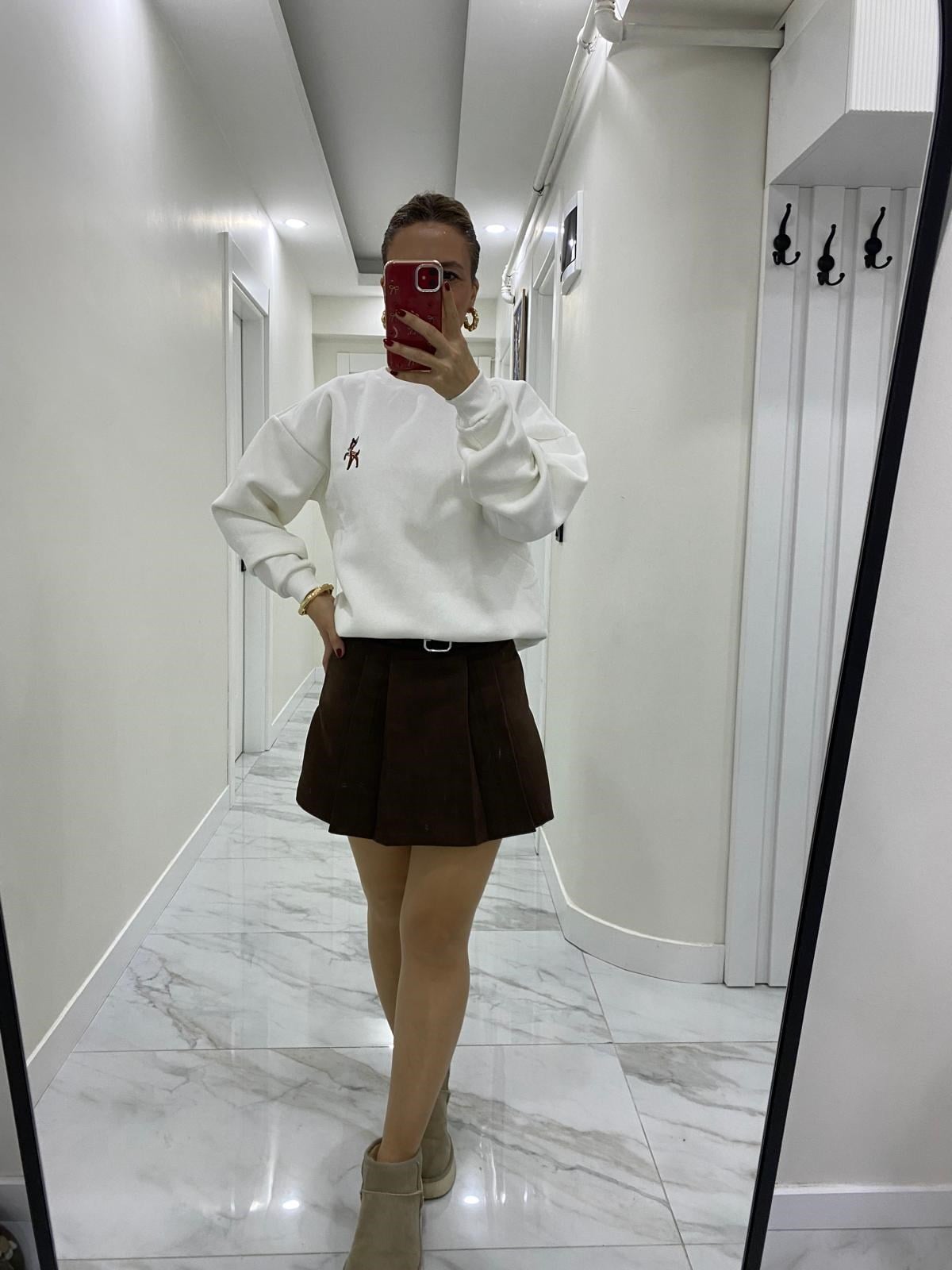 Karaca Baskılı Oversize Kalıp Şardonlu Sweatshirt Beyaz