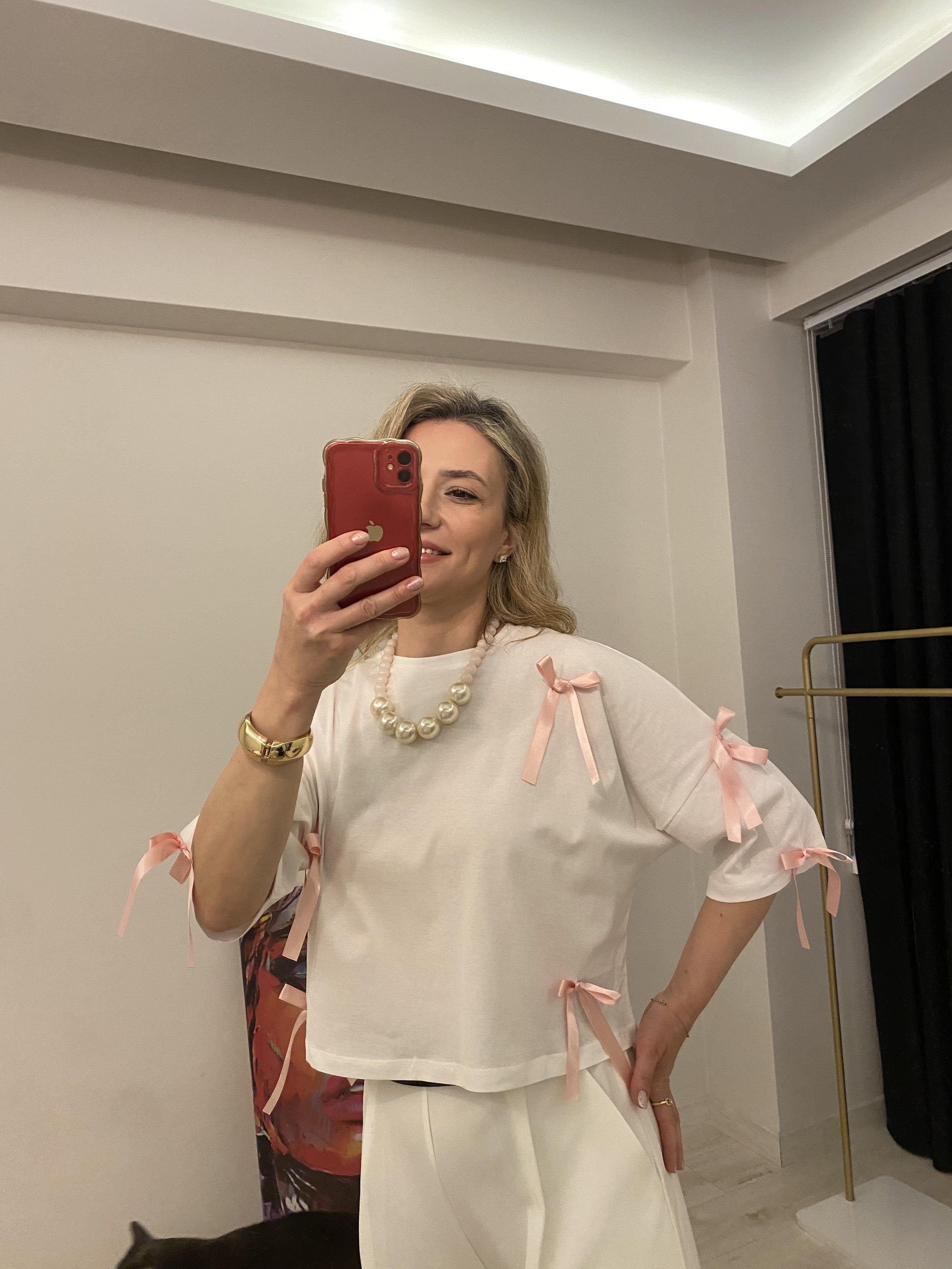 PEMBE FİYONKLU TİŞÖRT