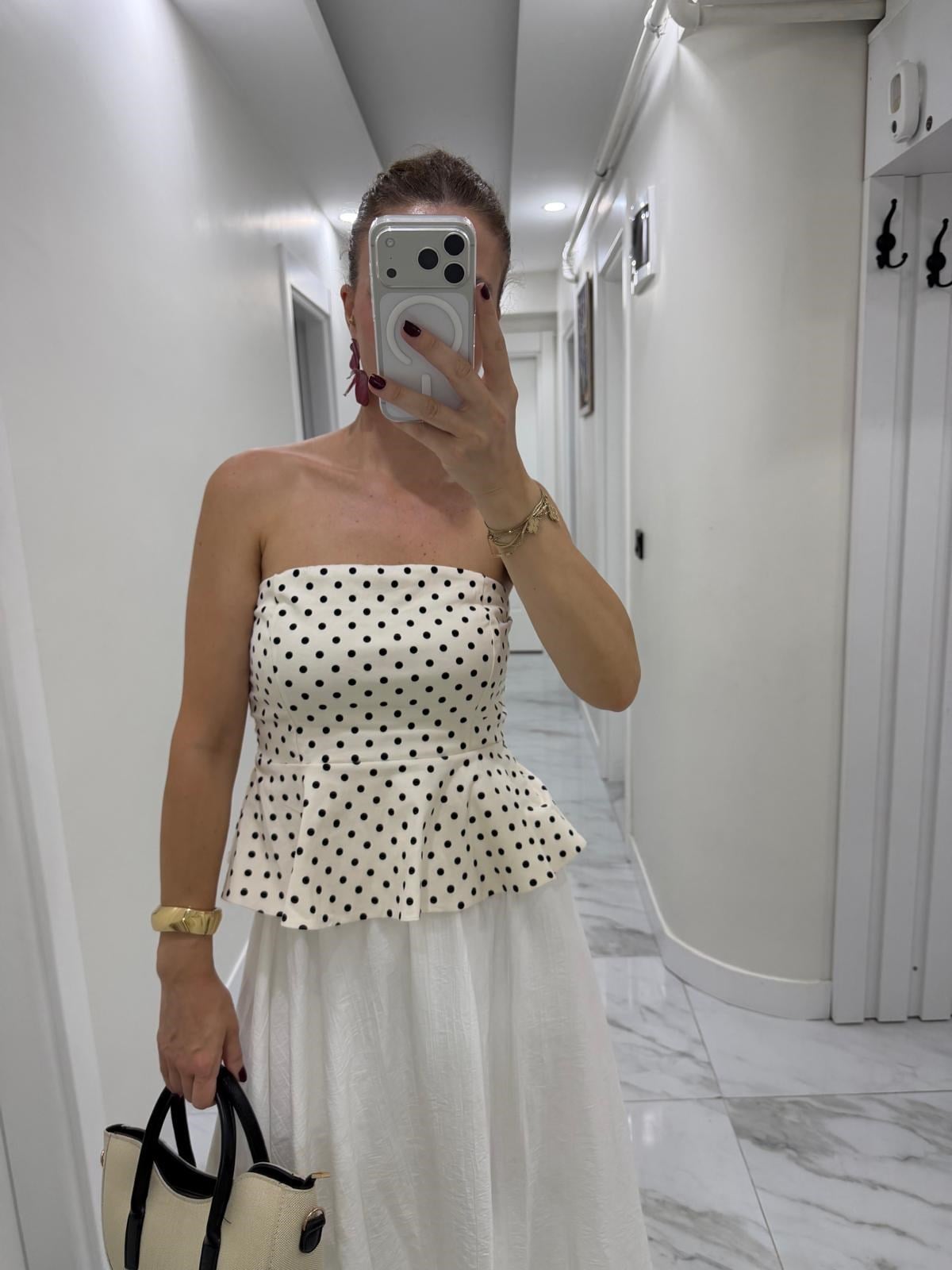 Premium Peplum Kesim Puantiye Desenli Beyaz Straplez Büstiyer Bluz