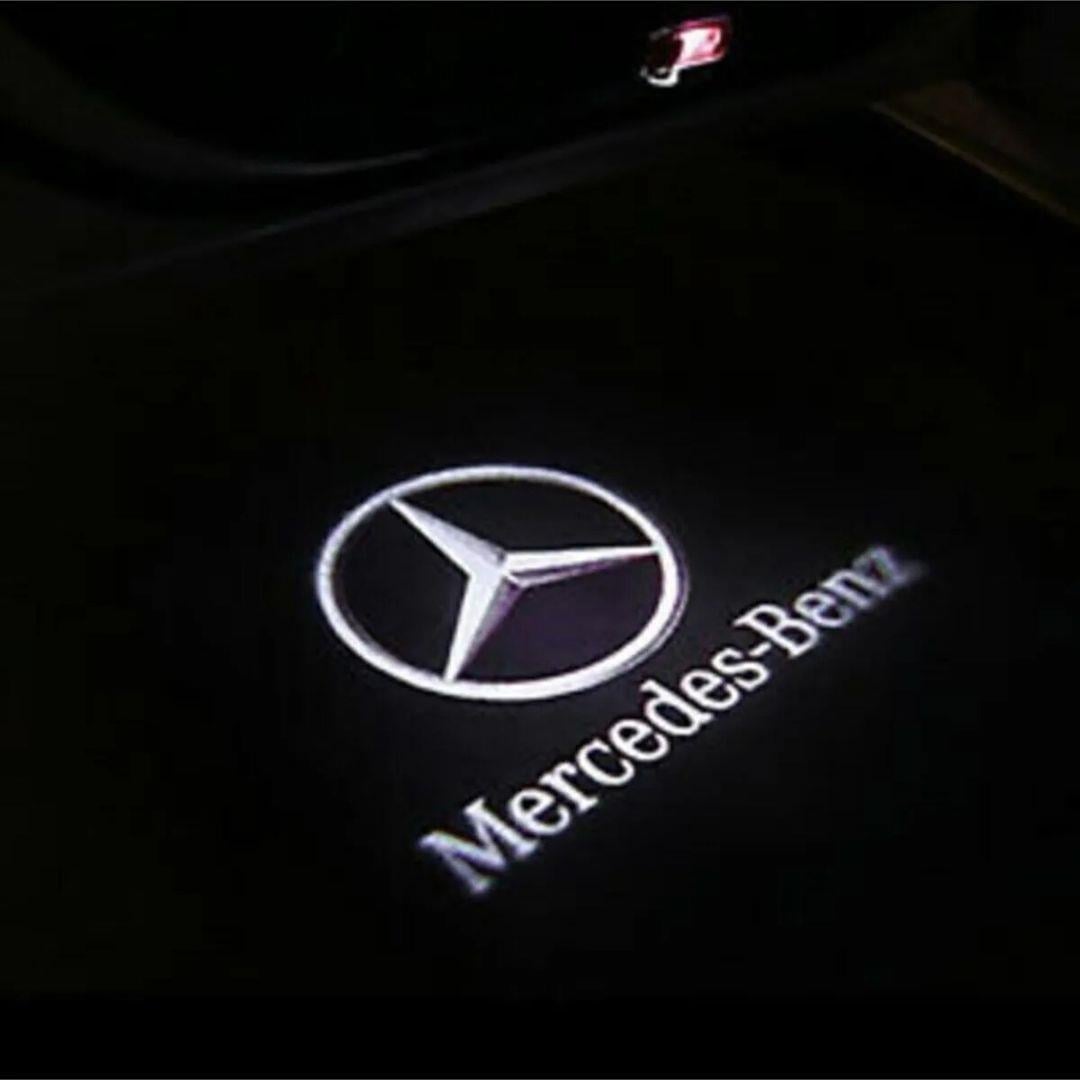 Mercedes Kapı Altı Logo LED Işık – Şık ve Etkileyici Aydınlatma