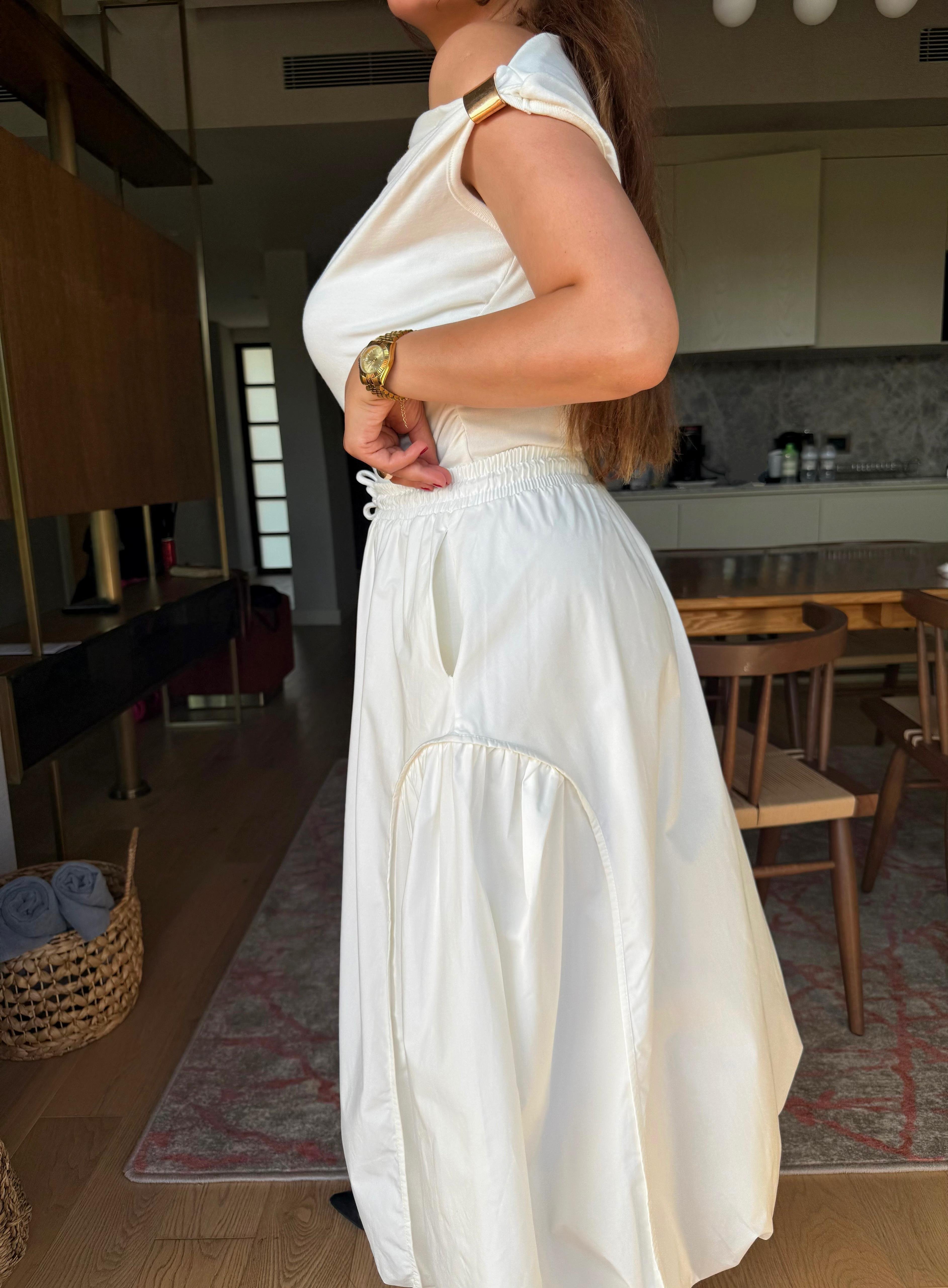 Beyaz Balon Form Astarlı Etek