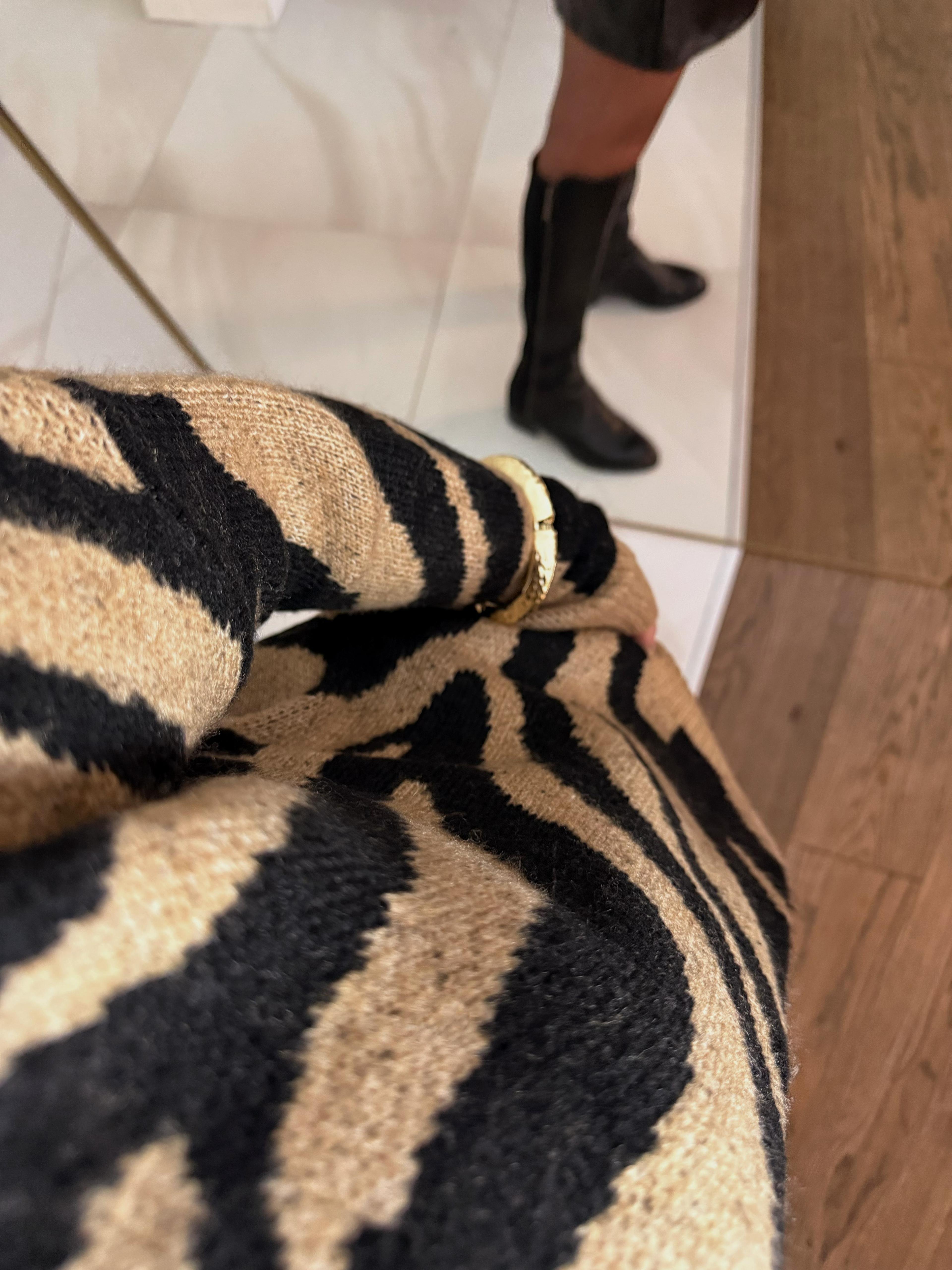 ZEBRA HIRKA