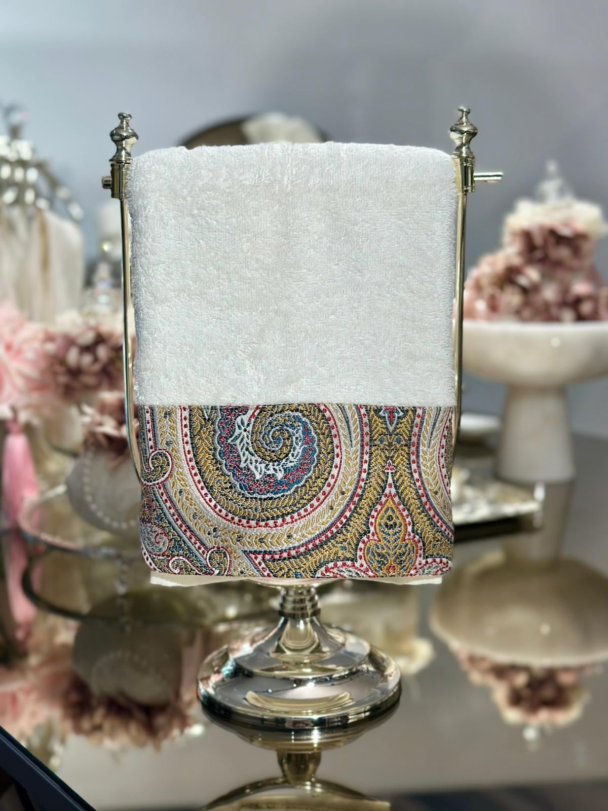 50x90 Etro Şal Desen Pembe Yüz Havlusu