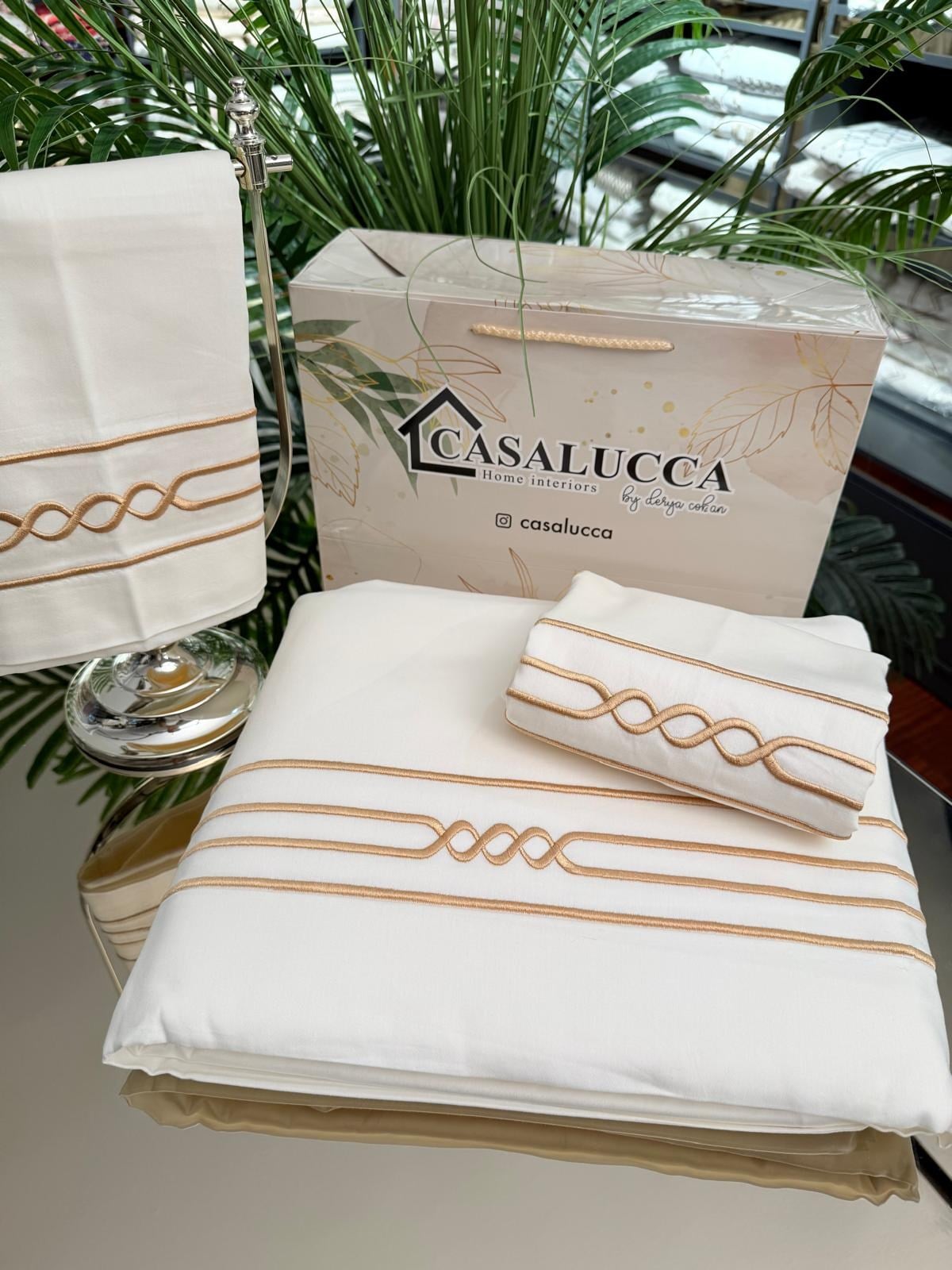 Nevresim Takımı Linda Model Gold Nakış (King Size)