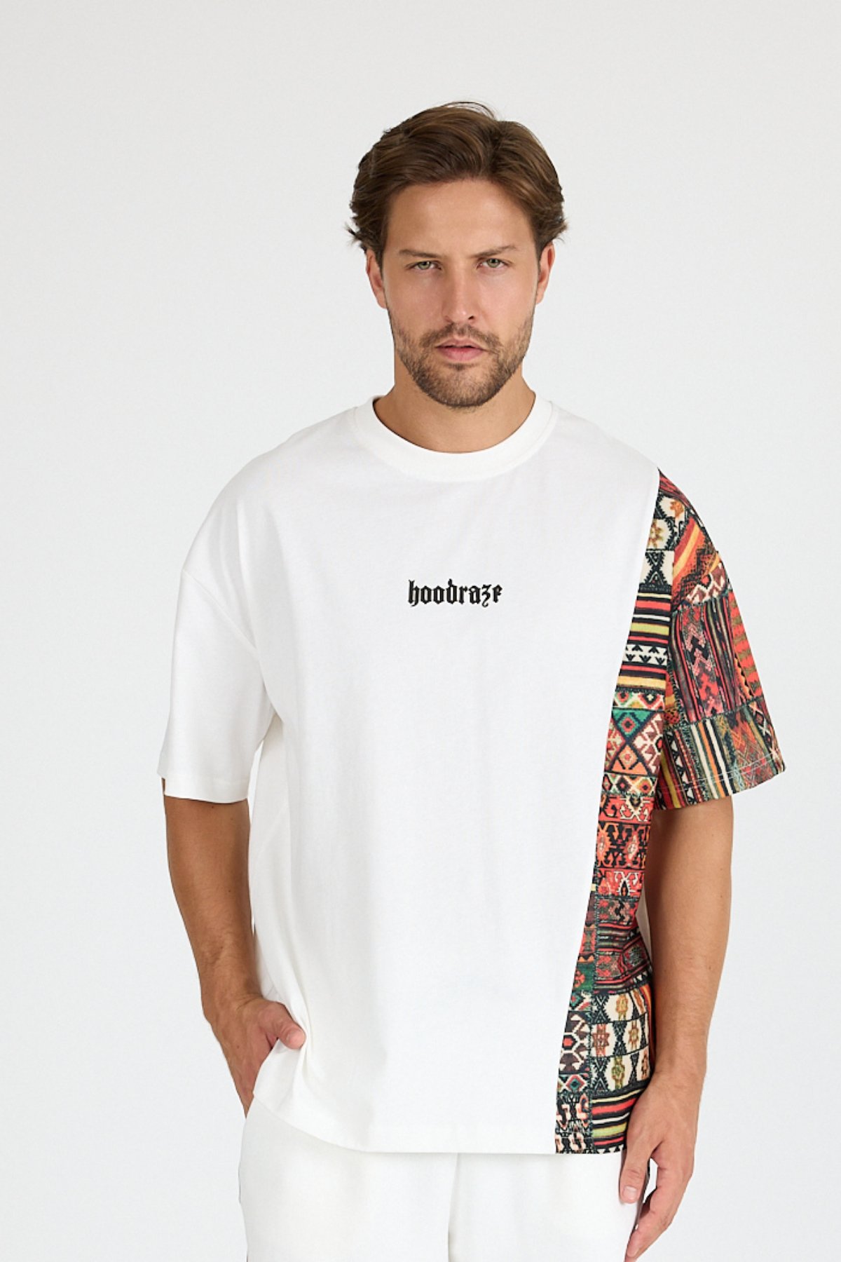 Erkek Beyaz Ön Ve Kol Garnili T-shirt