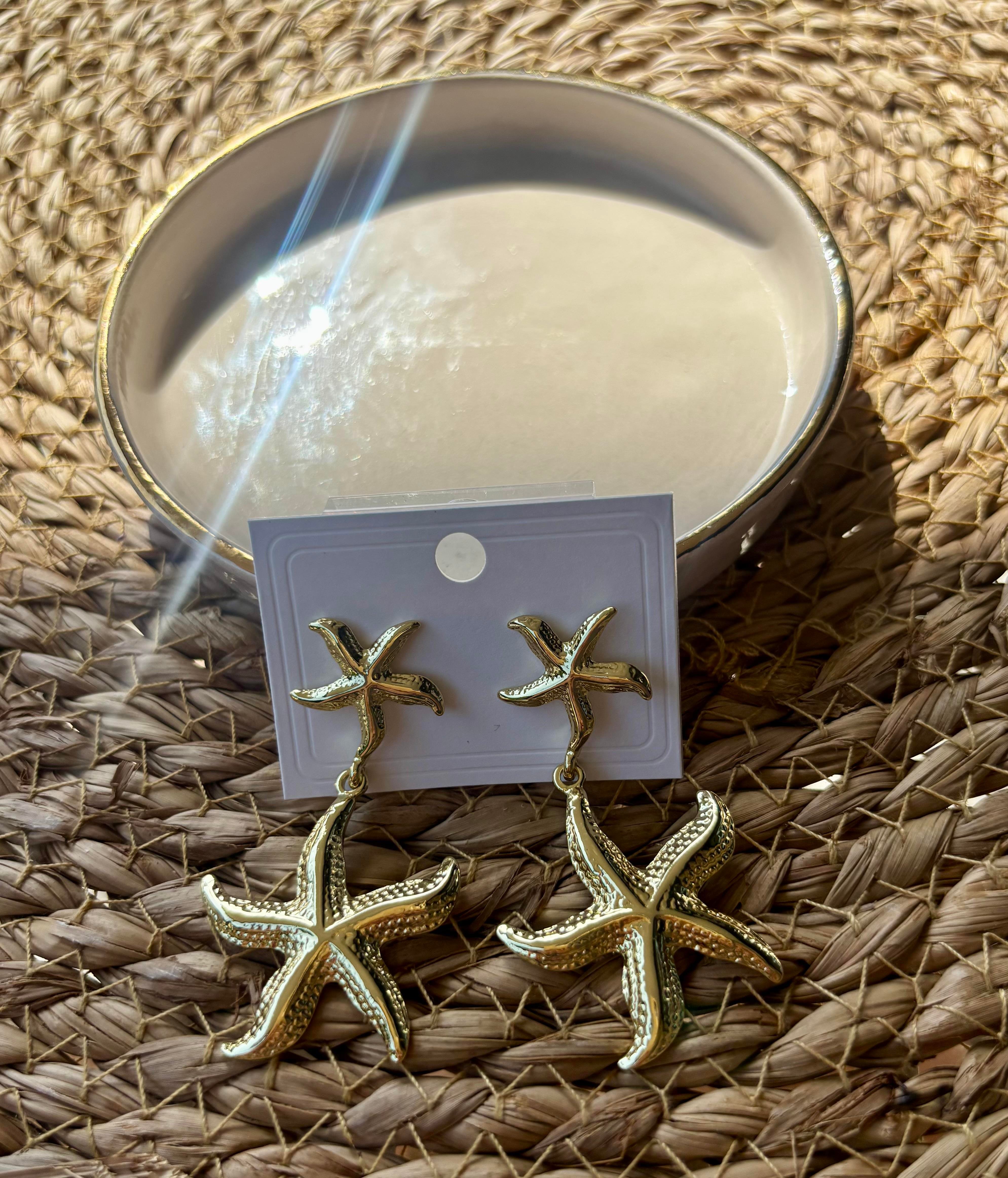 Gold Sallanan Deniz Yıldızı Küpe