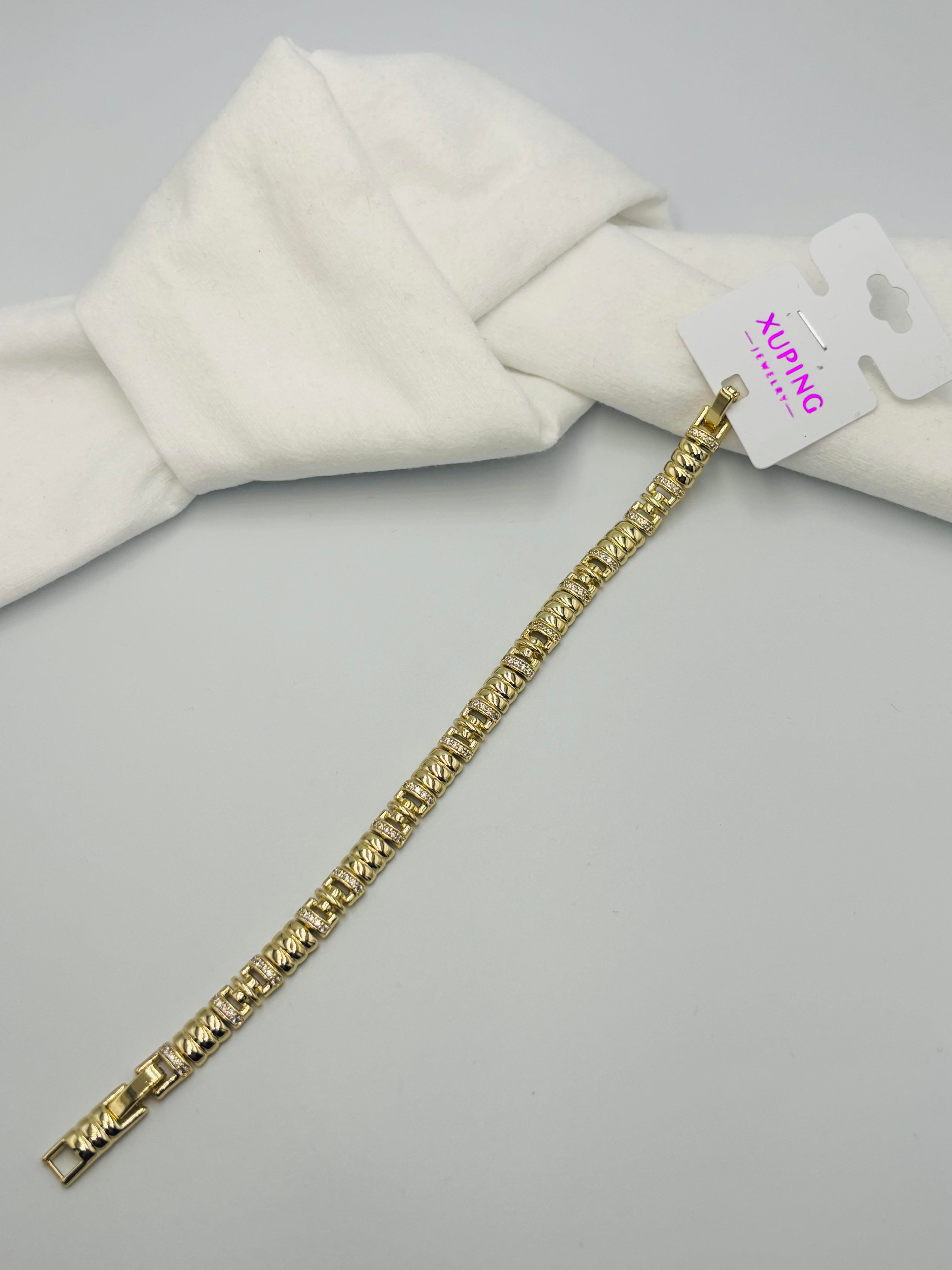 Gold Xuping Taşlı Bileklik
