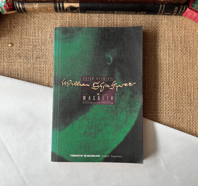Editöründen İmzalı Macbeth - William Shakespeare