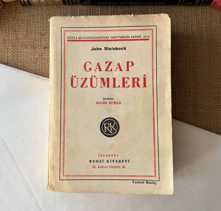 Gazap Üzümleri - John Steinbeck , Çevirmeninden İmzalı