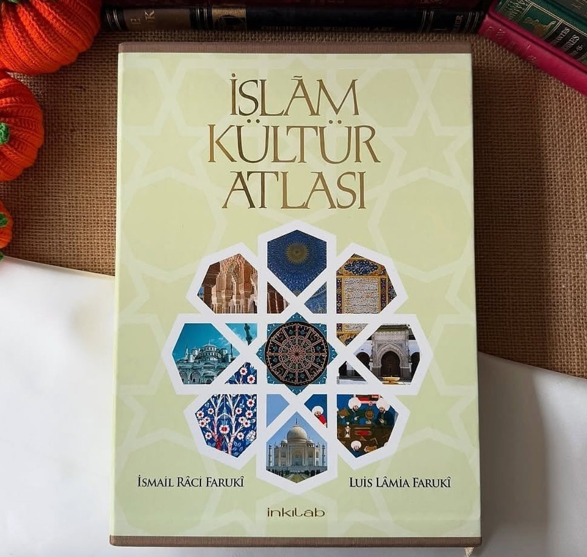 İslam Kültür Atlası, Ciltli ve Özel Kutusunda