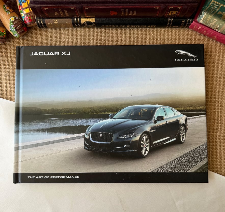 Jaguar XJ