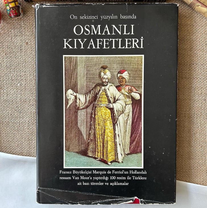 On sekizinci Yüzyılın Başında Osmanlı Kıyafetleri|