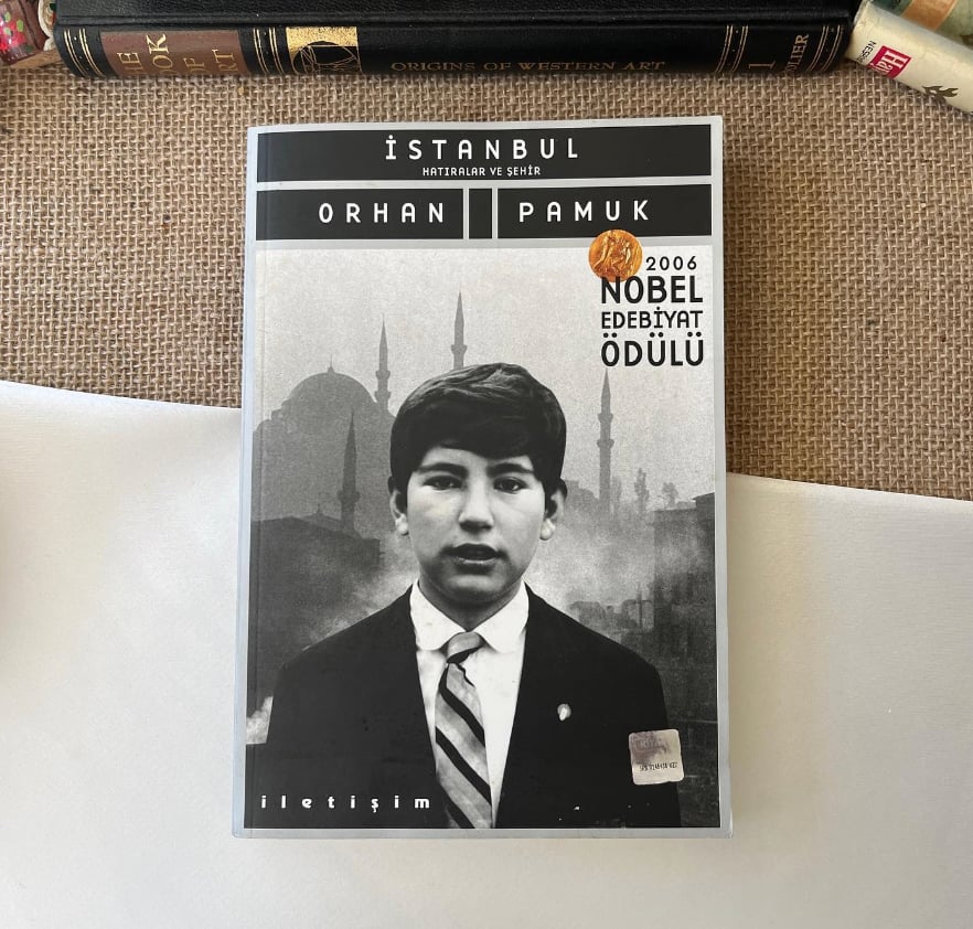 Orhan Pamuk’tan İthaflı ve İmzalı İstanbul - Hatıralar ve Şehir