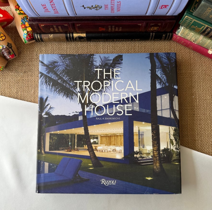 The Tropical Modern House