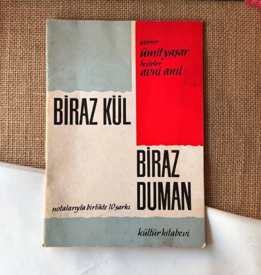 Ümit Yaşar Oğuzcan’dan İmzalı Biraz Kül Biraz Duman