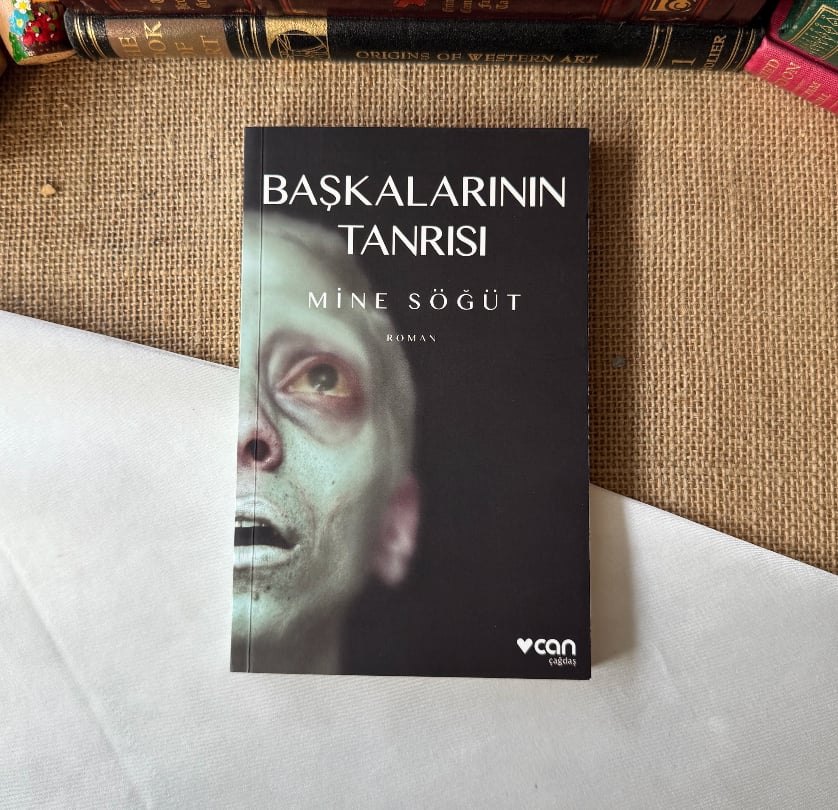 Yazarından İmzalı Başkalarının Tanrısı - Mine Söğüt