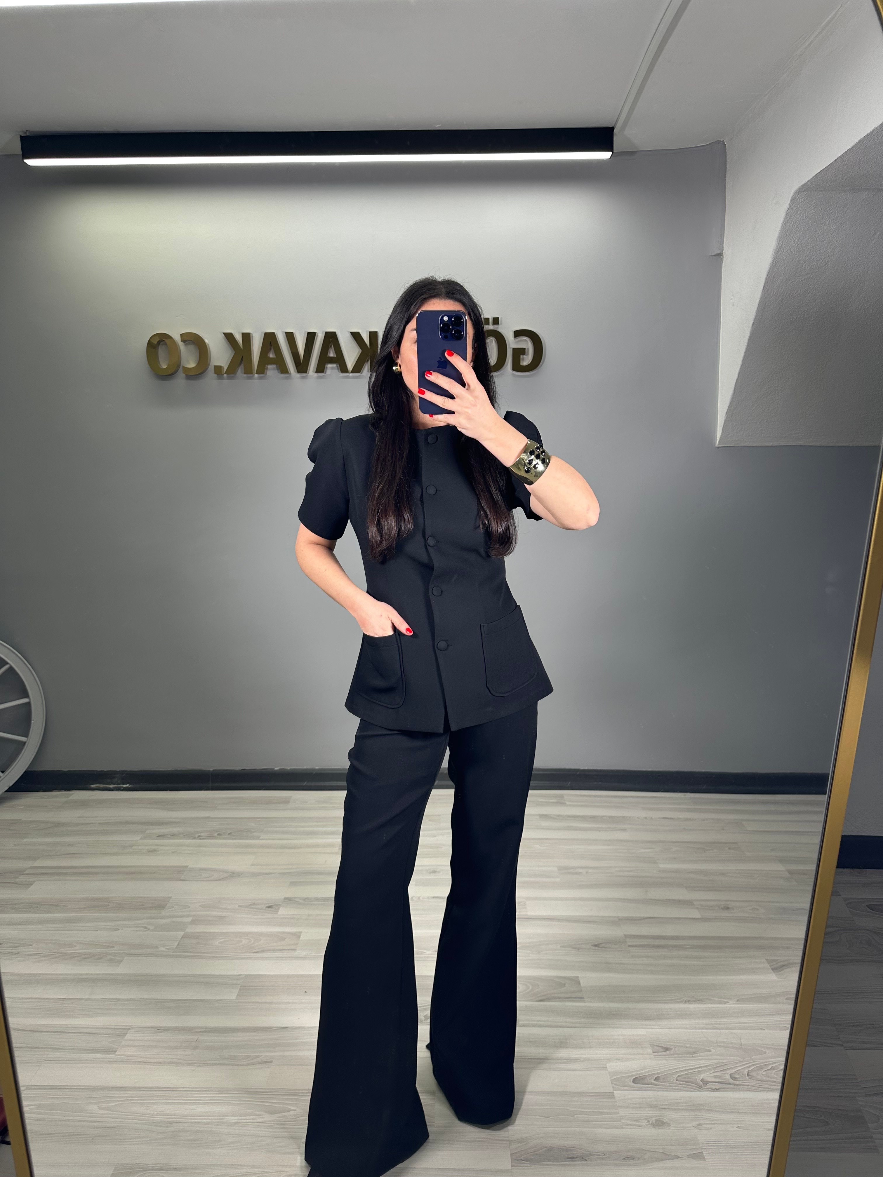 AURA SİYAH TAKIM