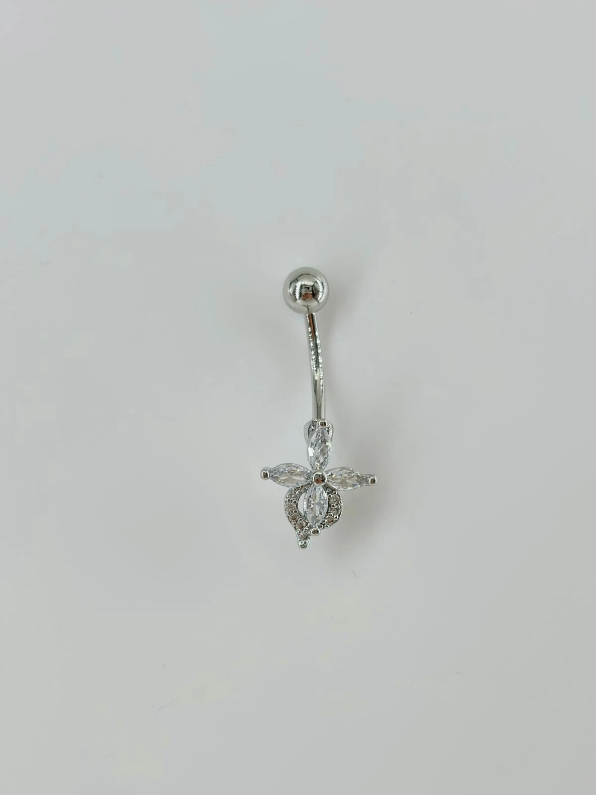 Çiçek Detaylı Göbek Piercing