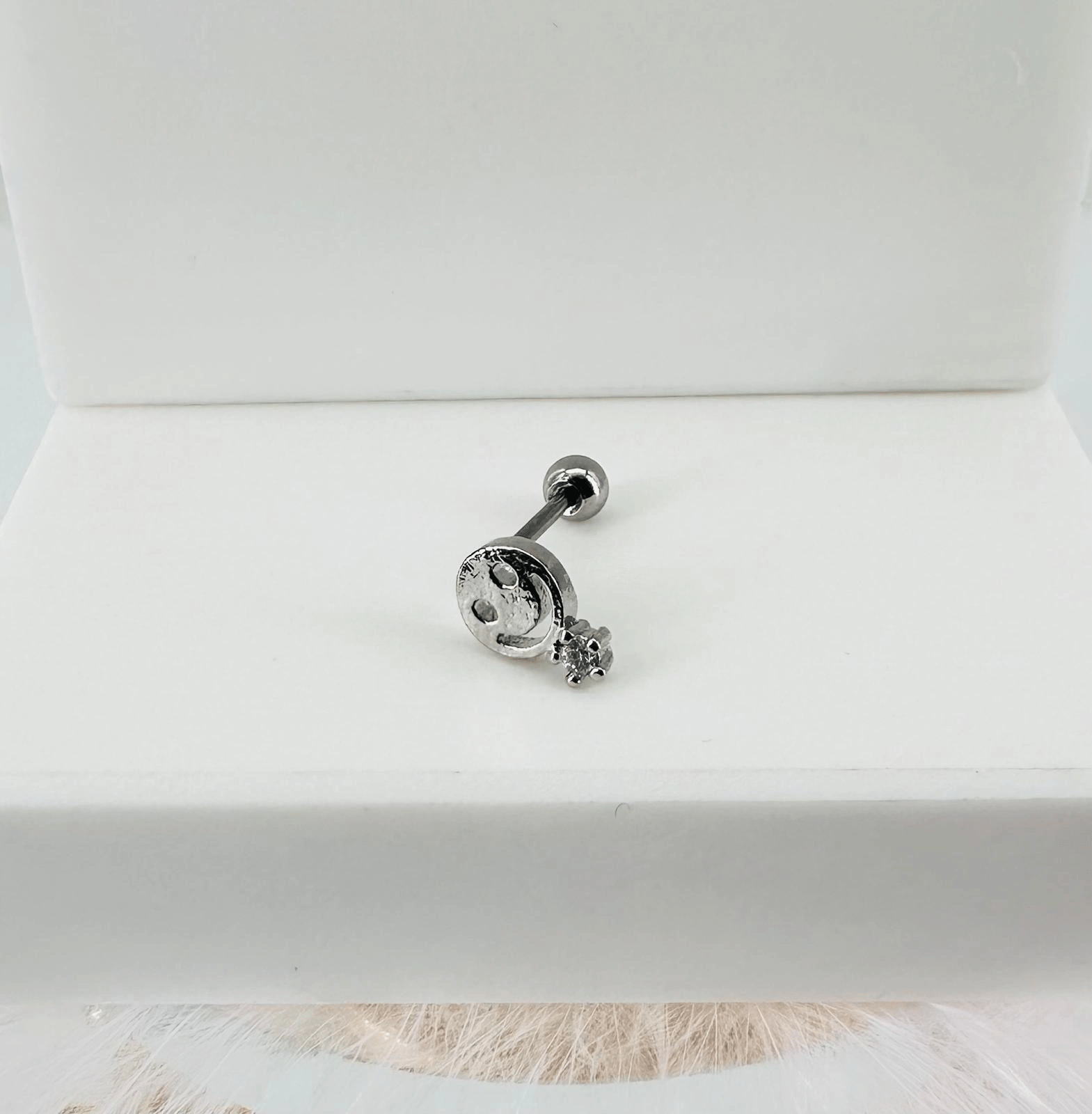 Tragus Kıkırdak Küpesi