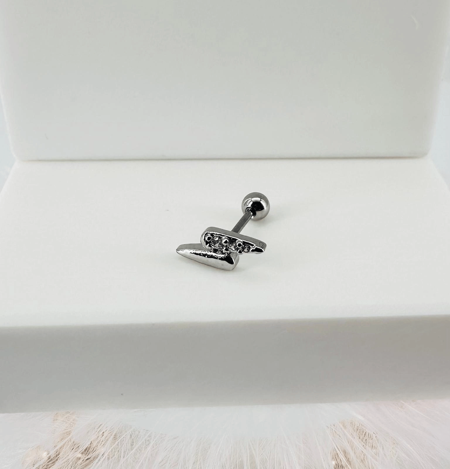 Tragus Kıkırdak Küpesi