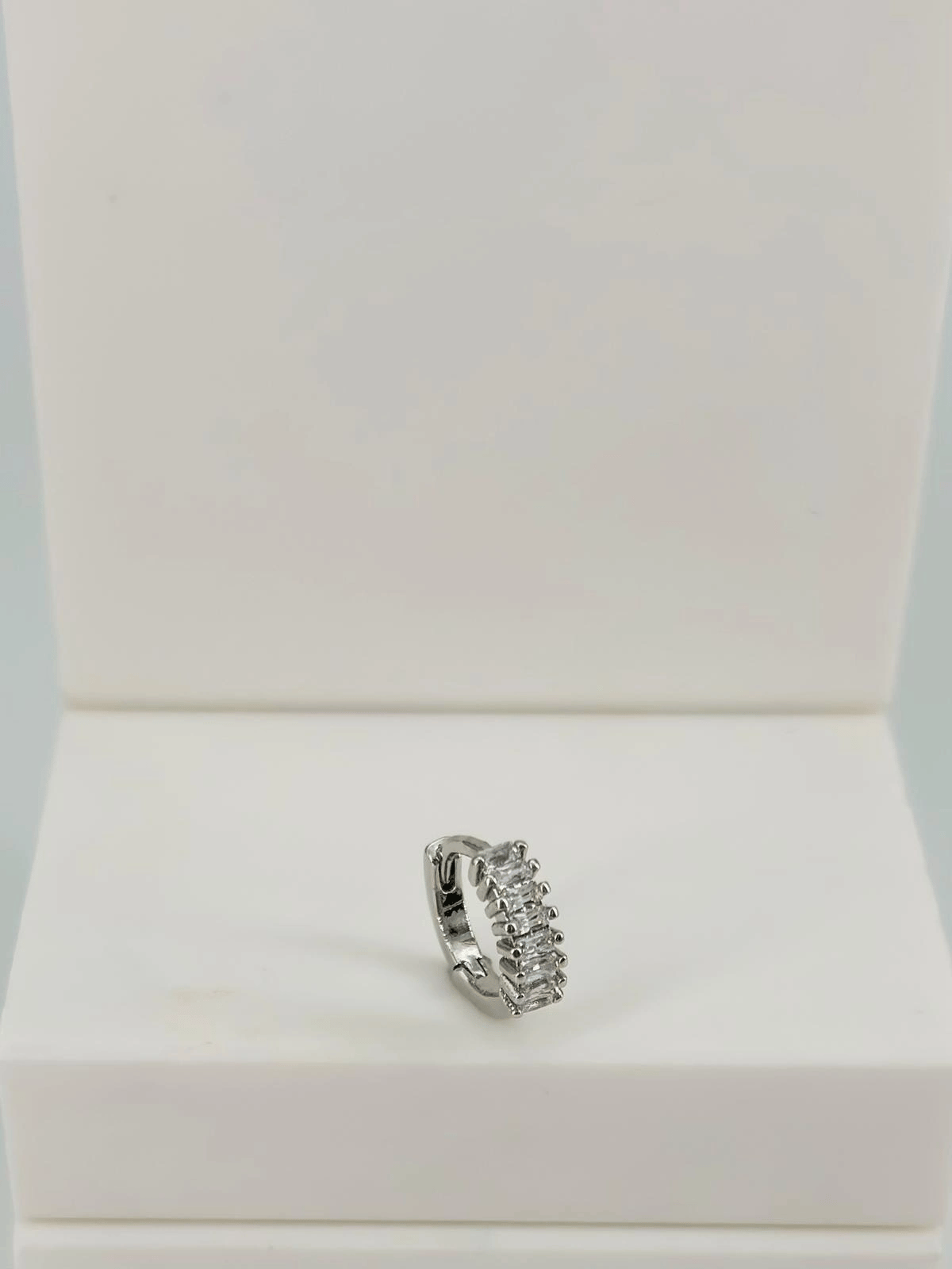Tragus Kıkırdak Küpesi