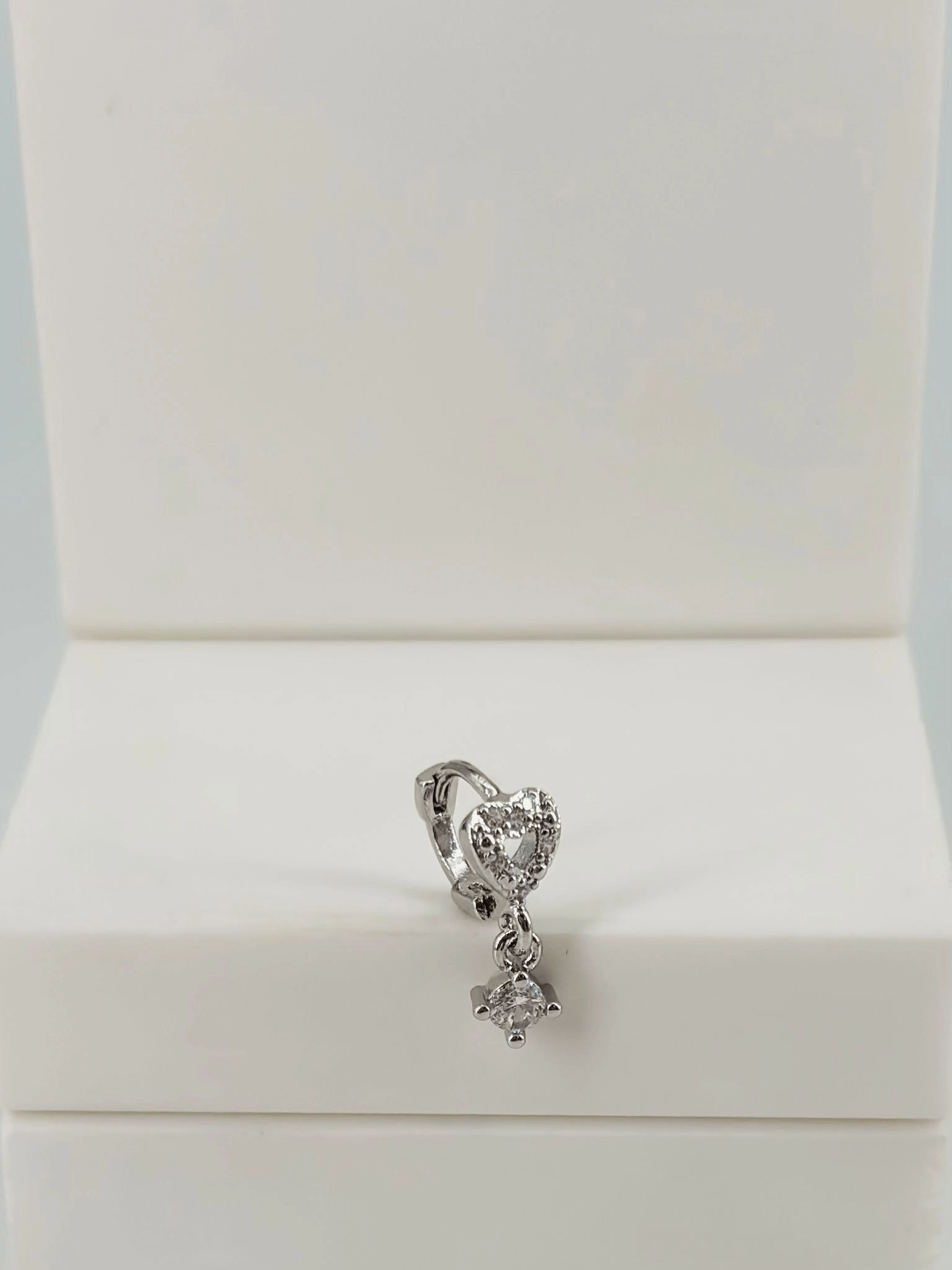 Tragus Kıkırdak Küpesi