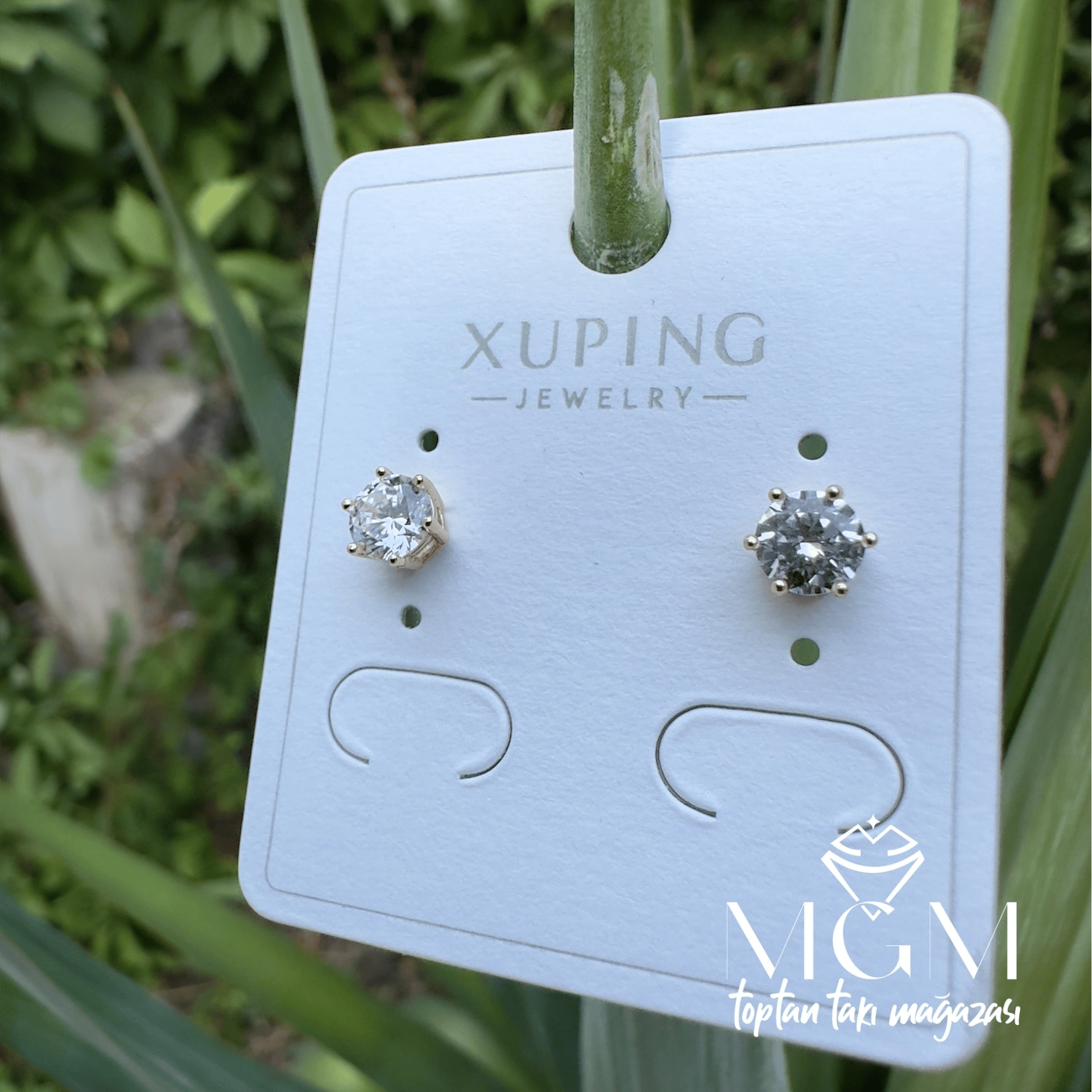 Xuping Taşlı Küpe