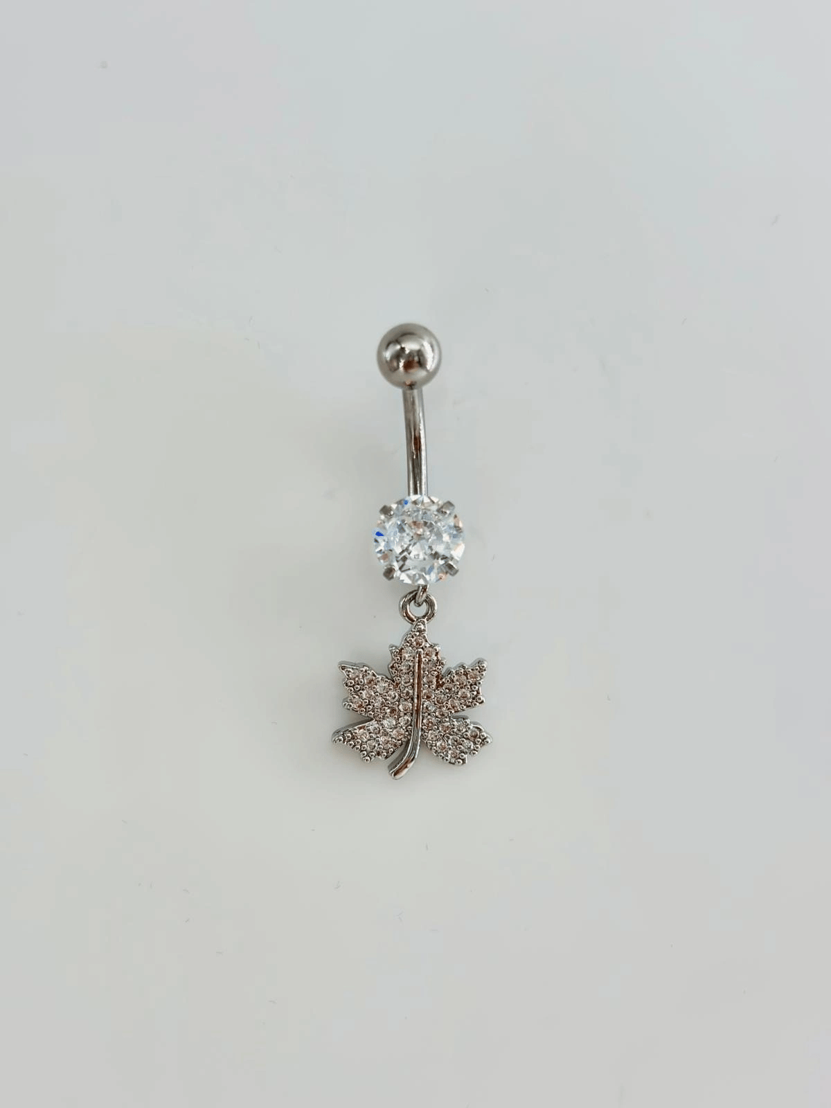 Yaprak Detaylı Göbek Piercing