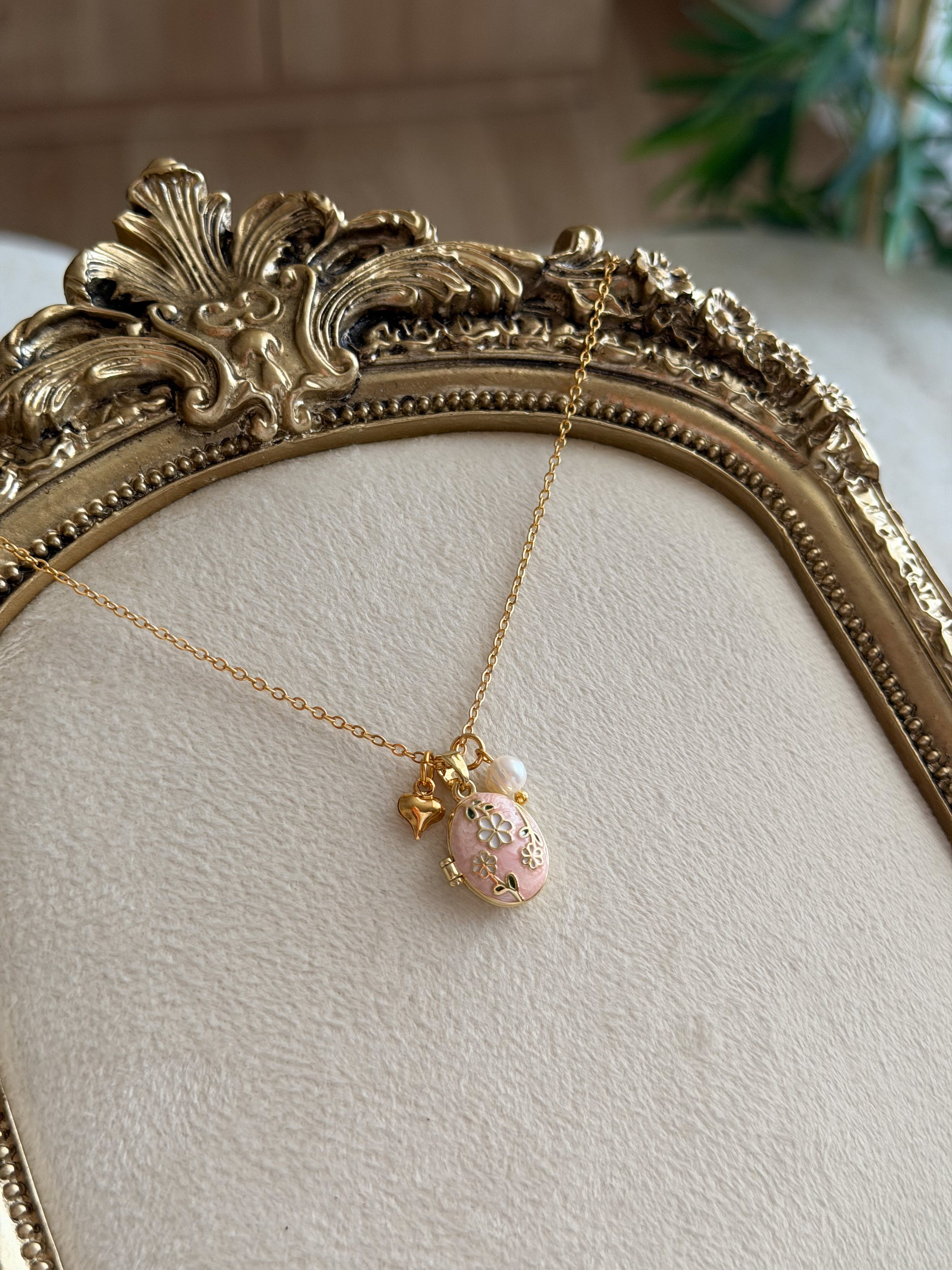 Charm Detaylı Anı Kolyesi
