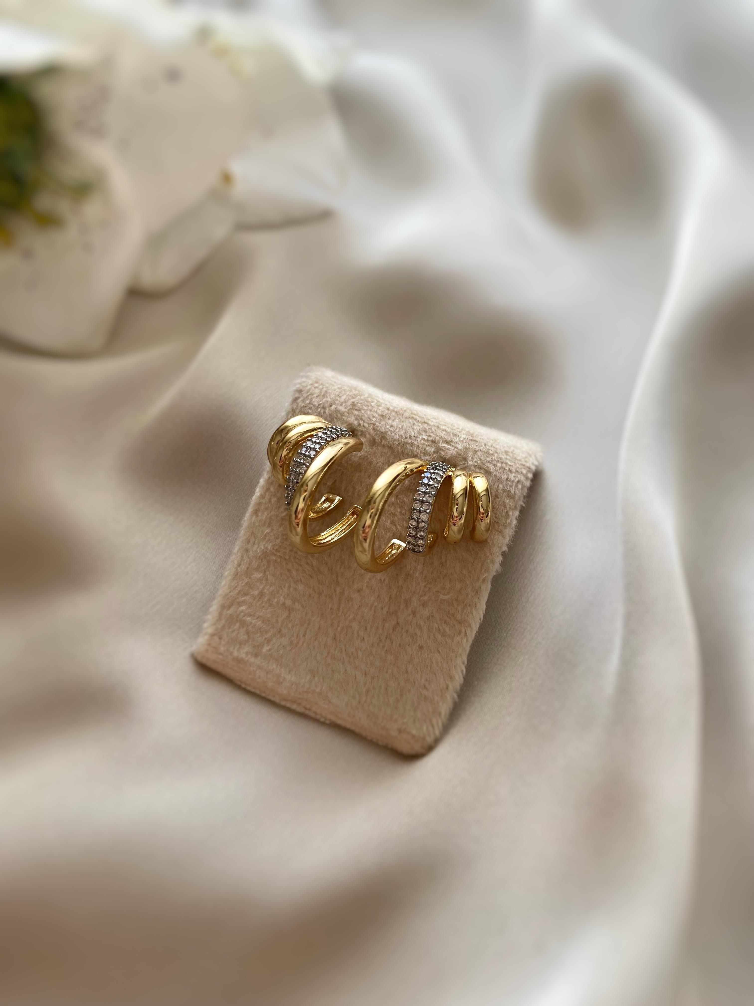 Çoklu Görünümlü Mix Küpe