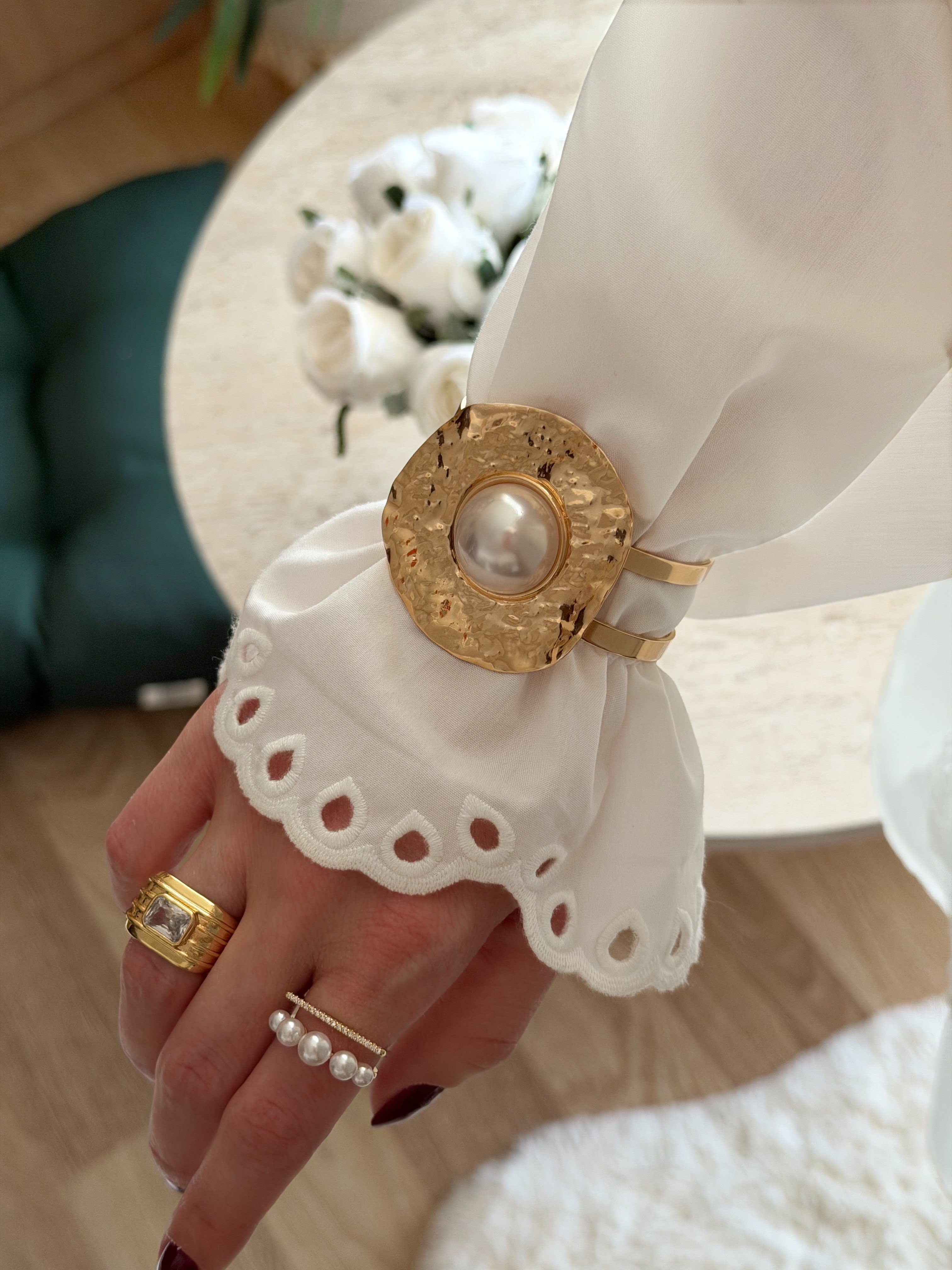 Pearl Muse Kelepçe