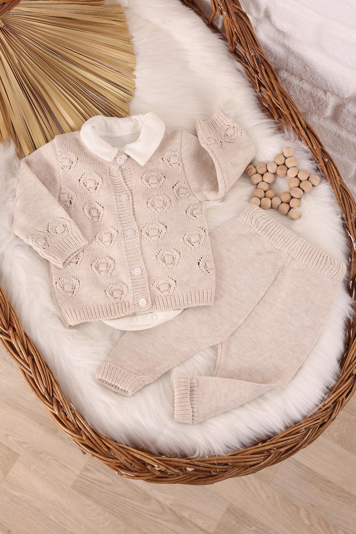 Kız Bebek TakımBej Triko Örme Bebek 3'lü Takım - Unisex Body'li Kışlık Set
