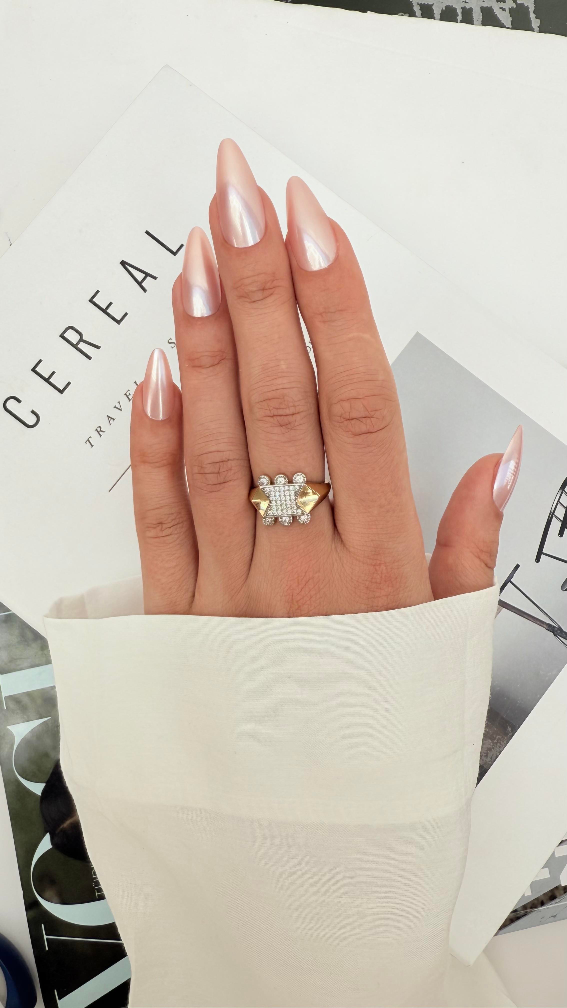 Özel Seri Gold Ortası Zirkon Taşlı Yüzük