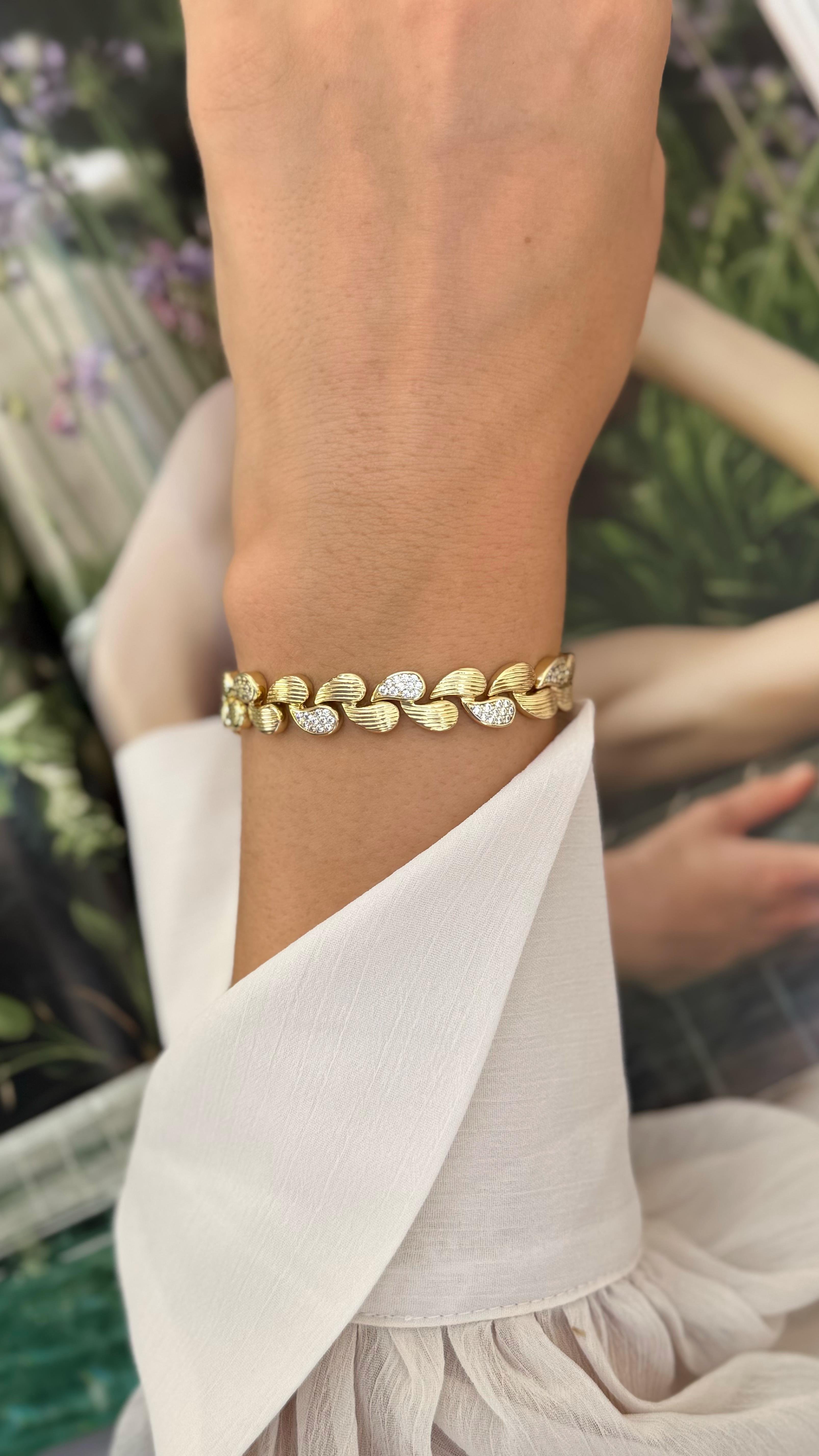 Xuping Gold Damla Detaylı Bileklik