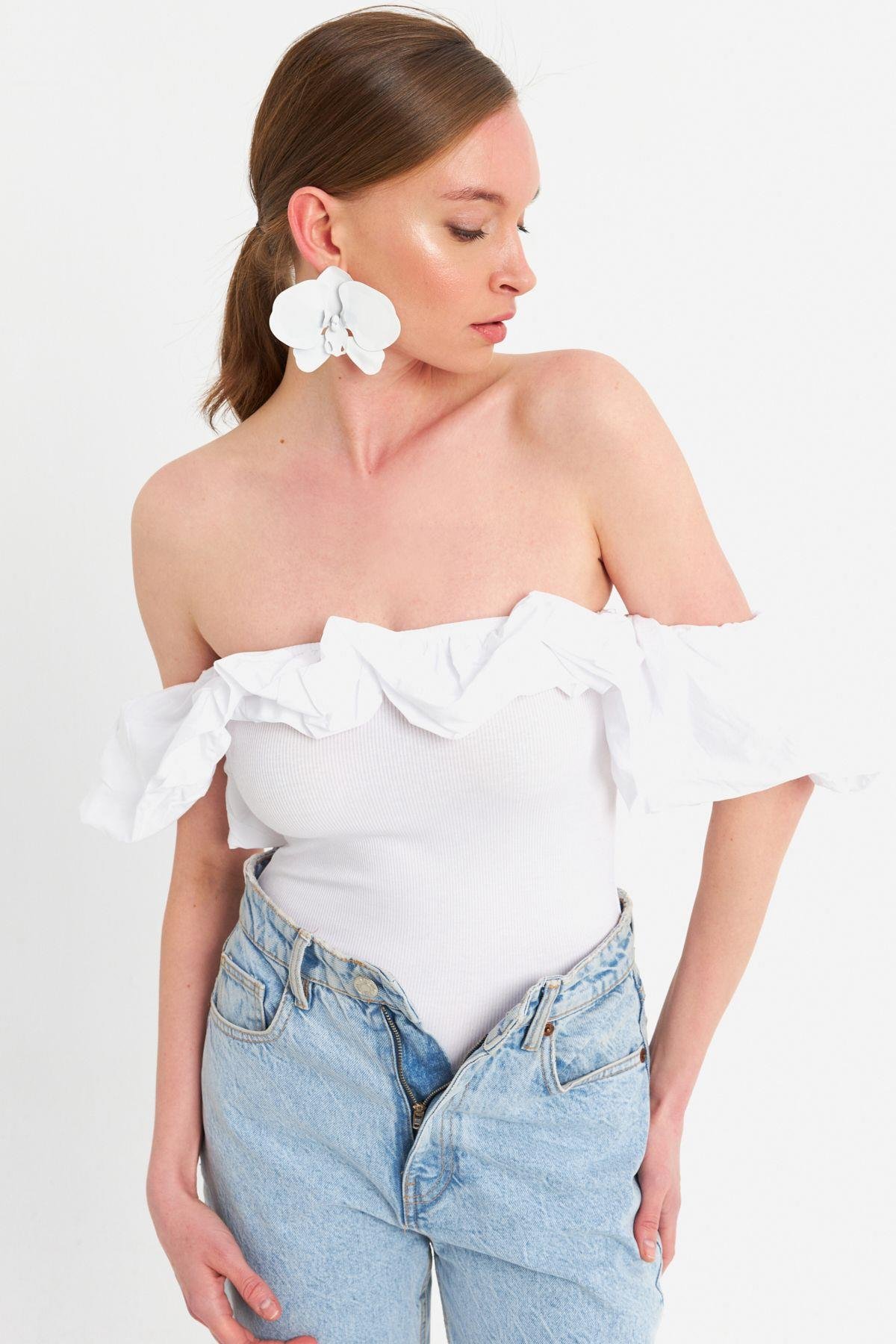 Kadın Beyaz Çıtçıtlı Straplez Body TPG07